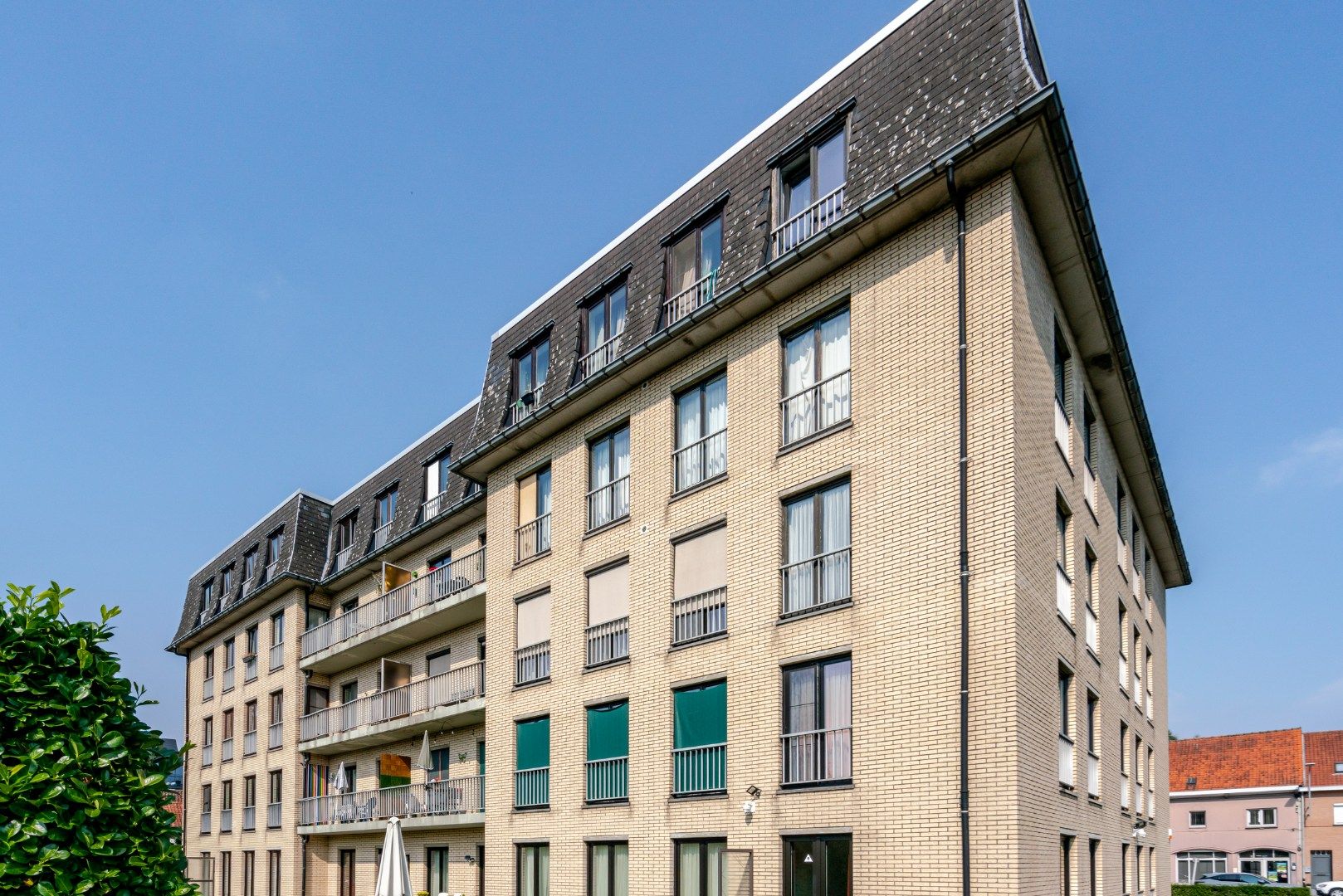 Goed gelegen appartement met garagebox foto 14