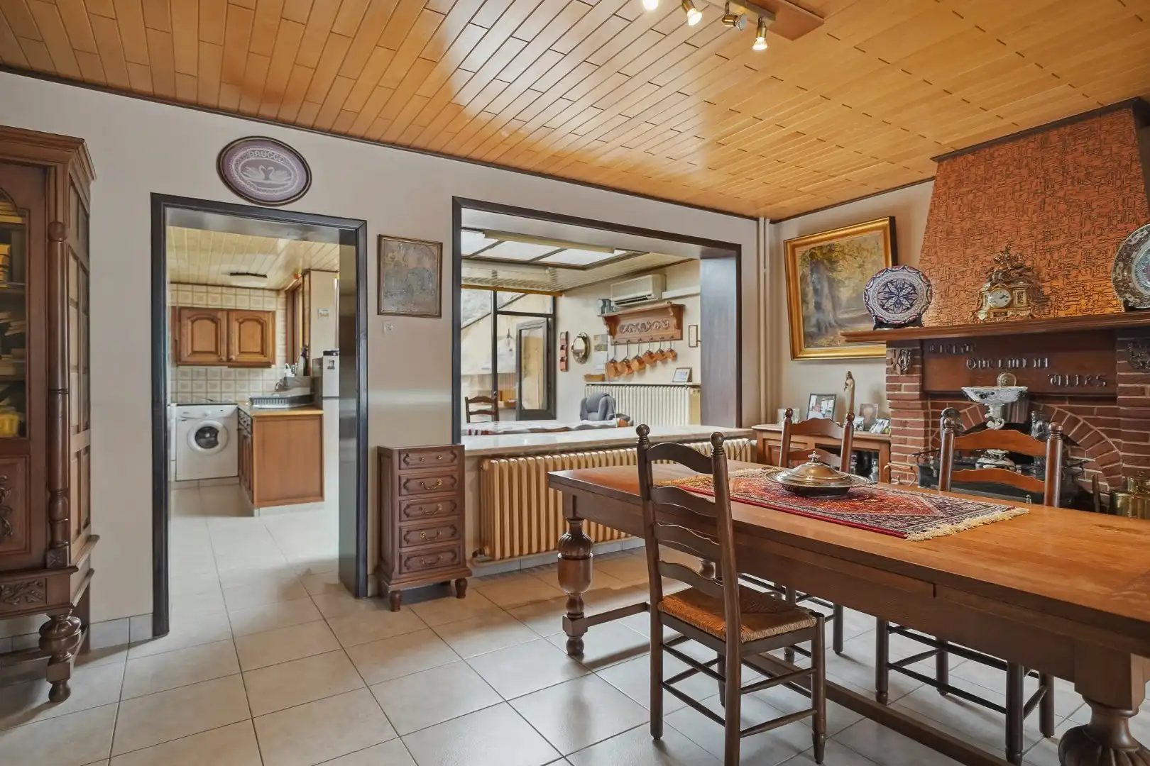 Ruime gezinswoning met zonnige tuin nabij Brugse binnenstad foto 2