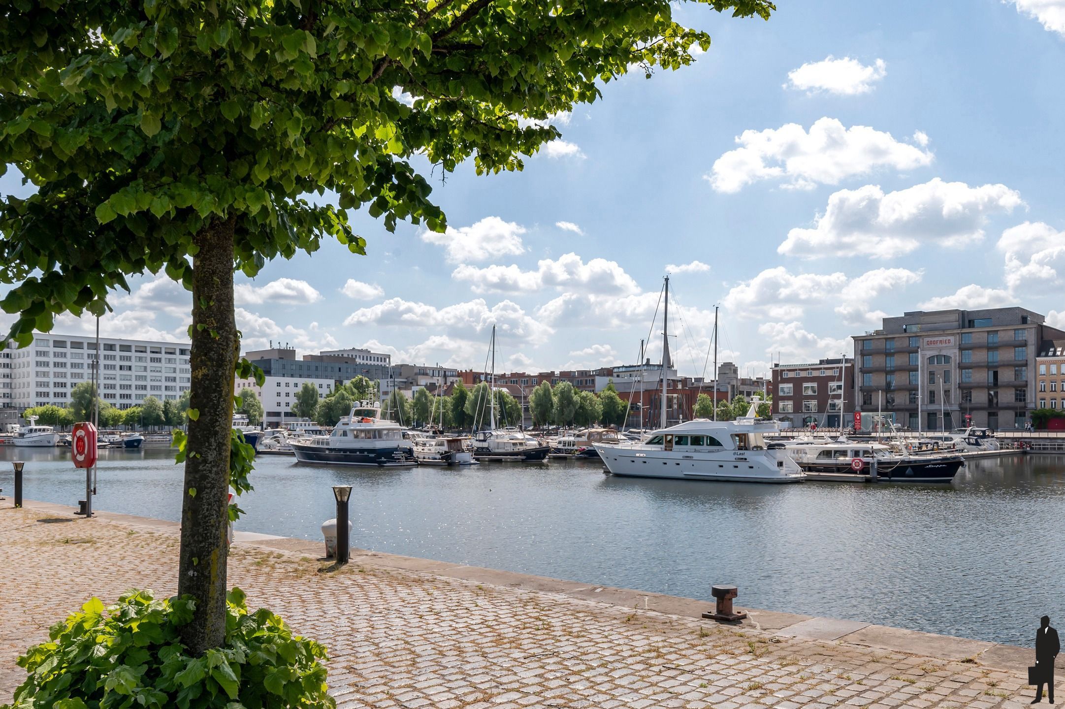 Prachtige loft in iconisch pand aan het MAS foto 22