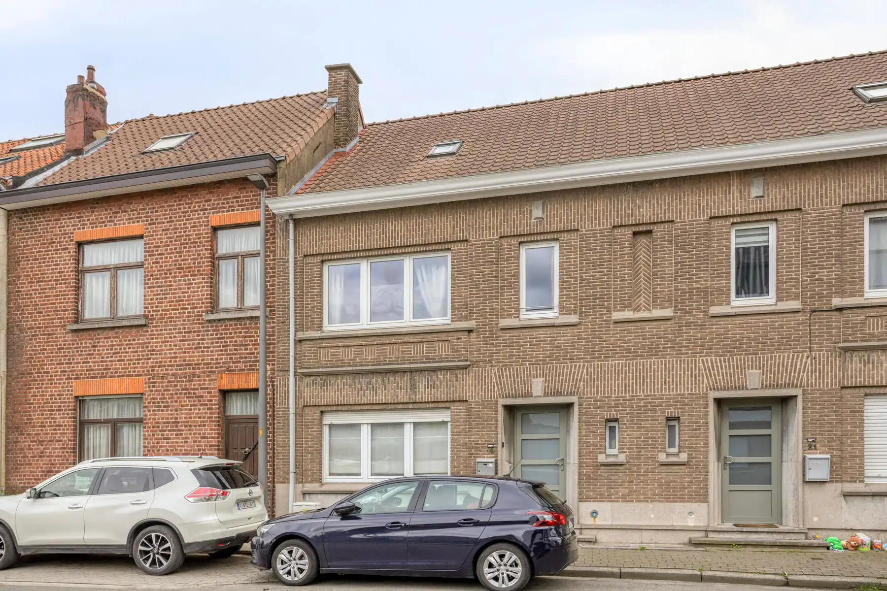 Goed gelegen woning met 3 slaapkamers, bureau en tuin foto {{pictureIndex}}