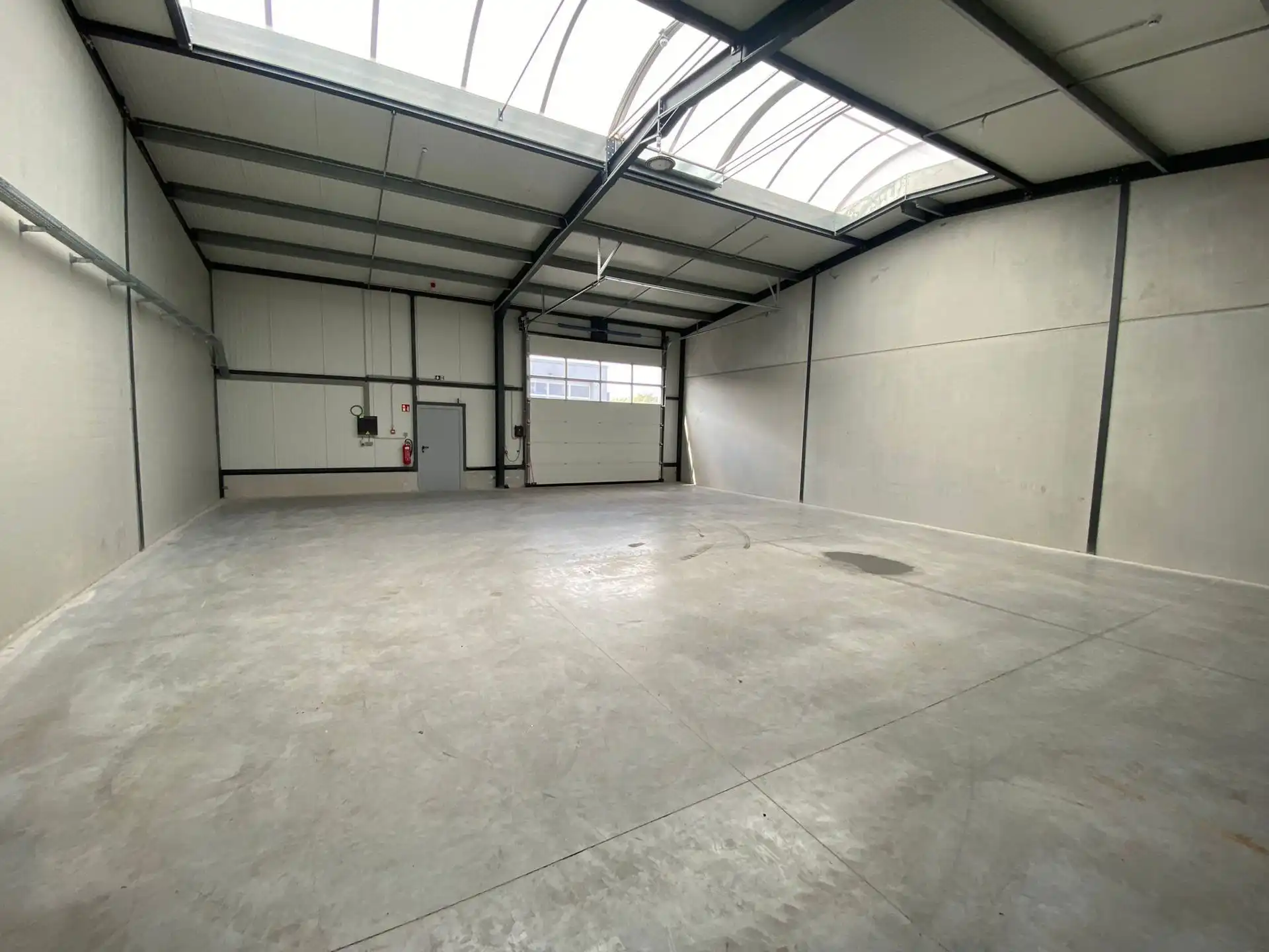 Magazijnen te huur foto 6