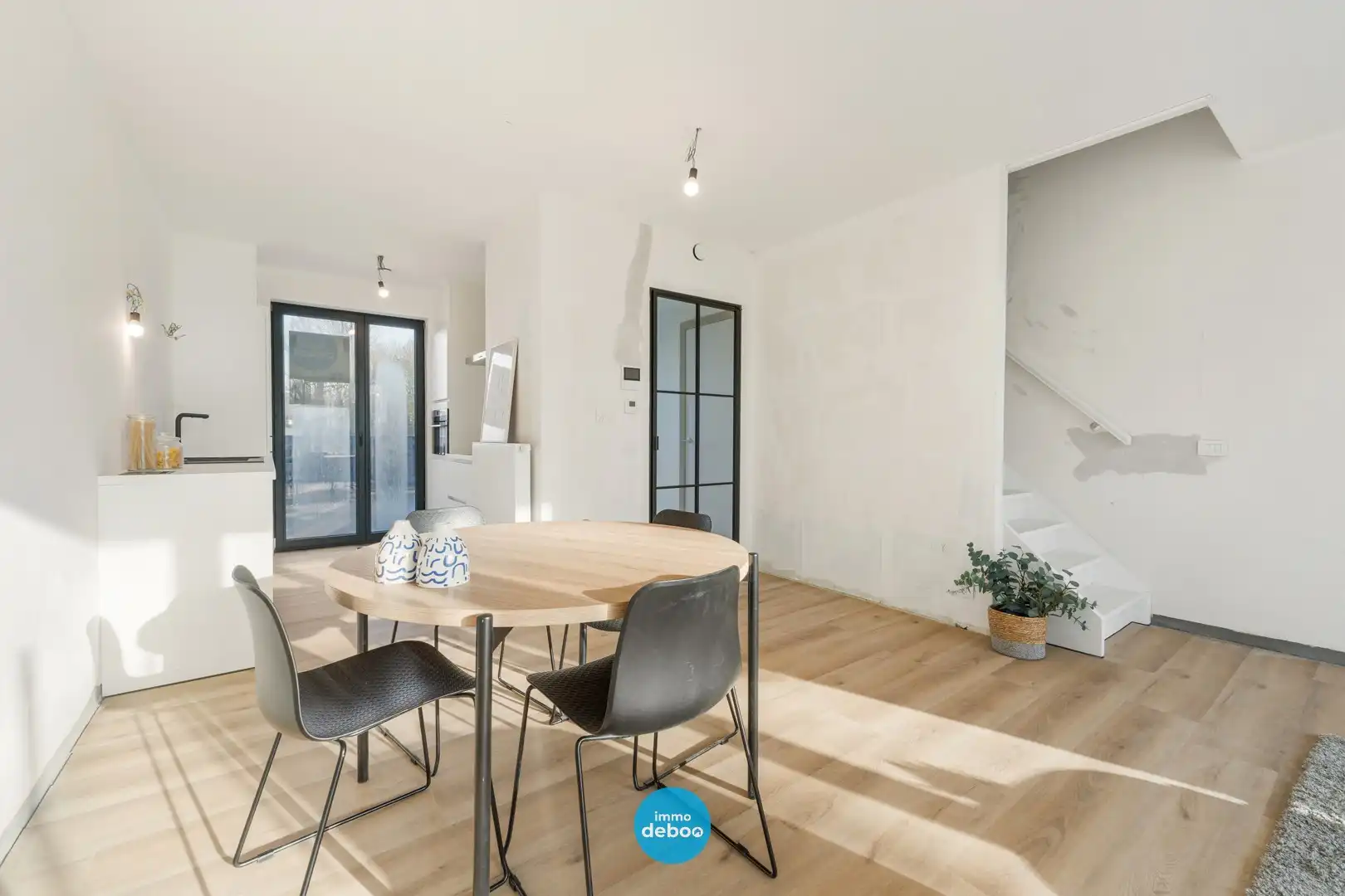 Recente woning met prachtig uitzicht & zuidgerichte tuin foto 8