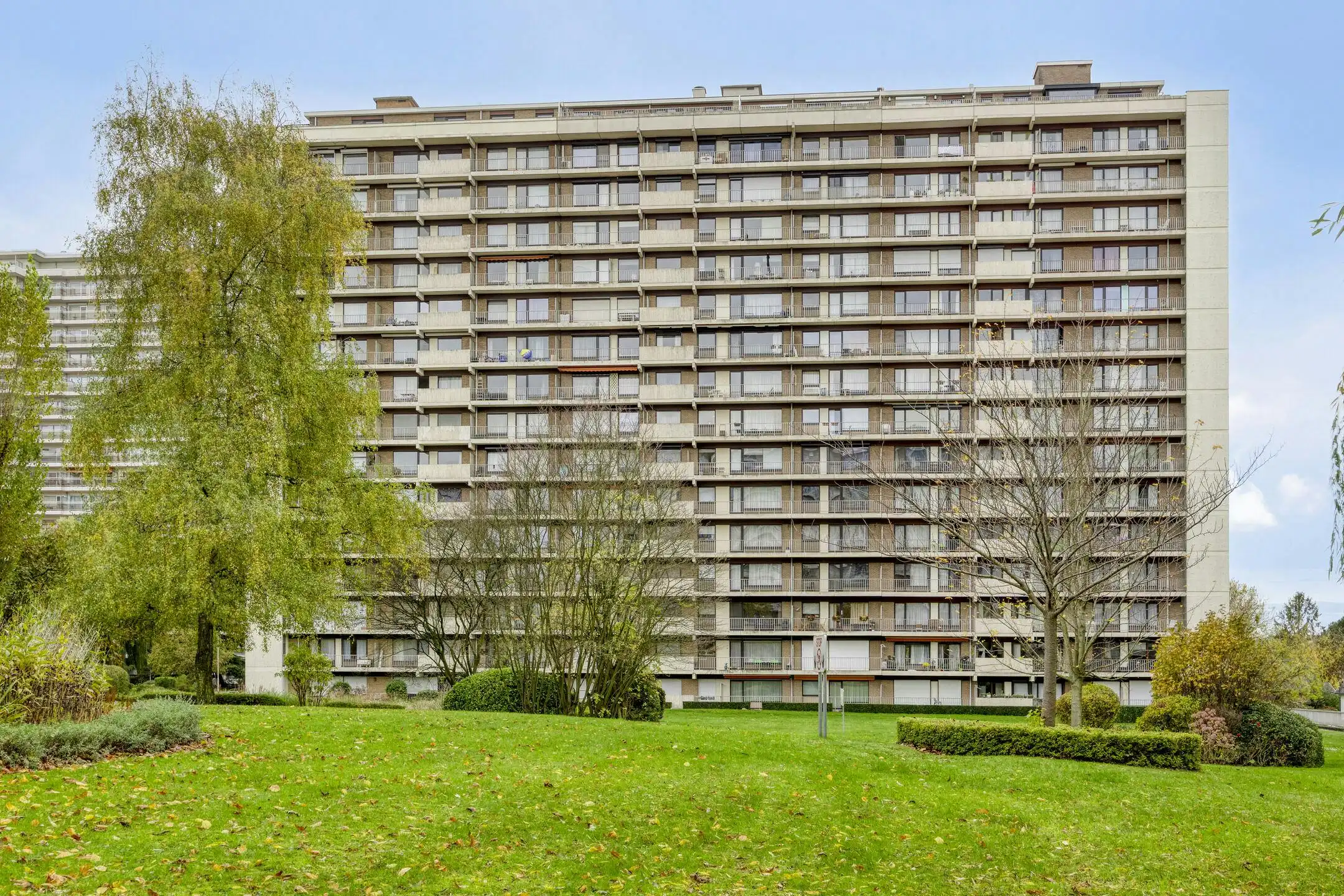 Moderne duplex met 2 slaapkamers omringd door groen in Laken foto 23