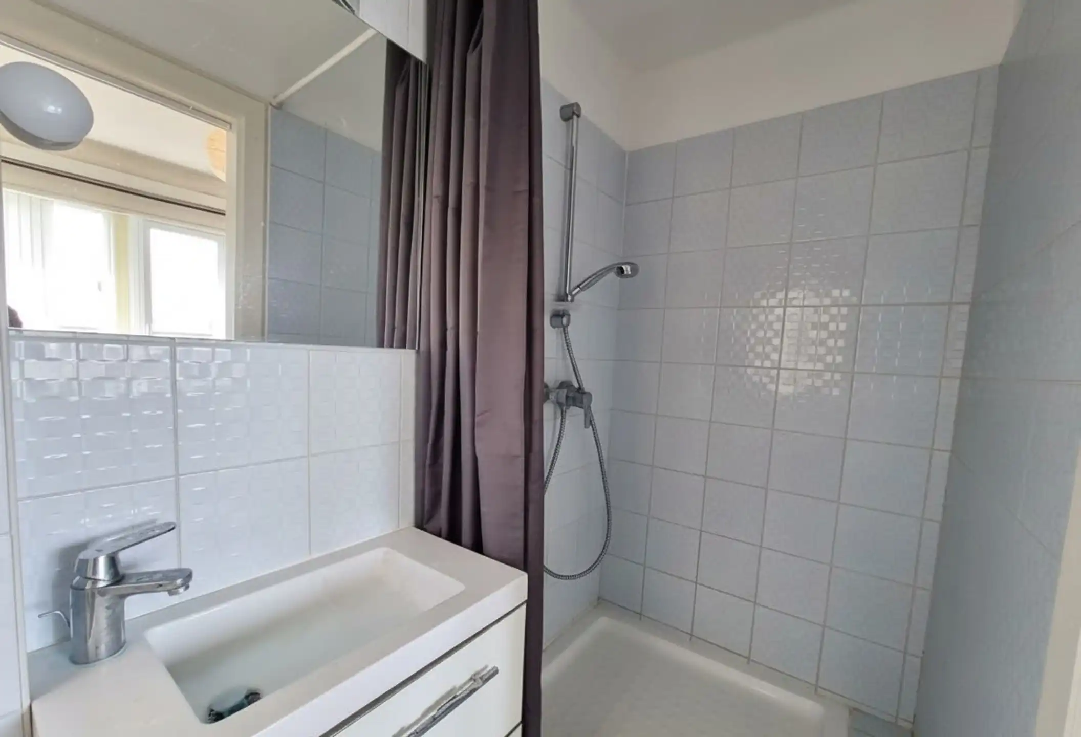 Kamer in een gedeelde woning in een appartement met terras foto 5