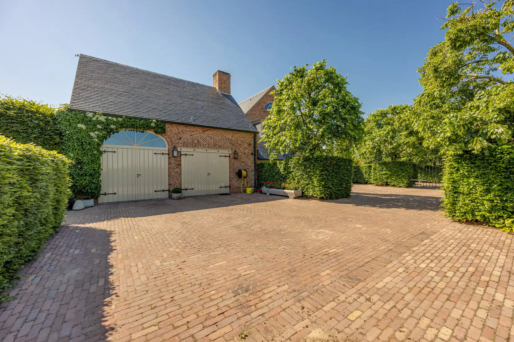 Ruime villawoning met 4 slaapkamers en noordoost georiënteerde tuin op een perceel van ca 6.155m² op een rustige locatie in Hoogstraten (Meerle). foto 34