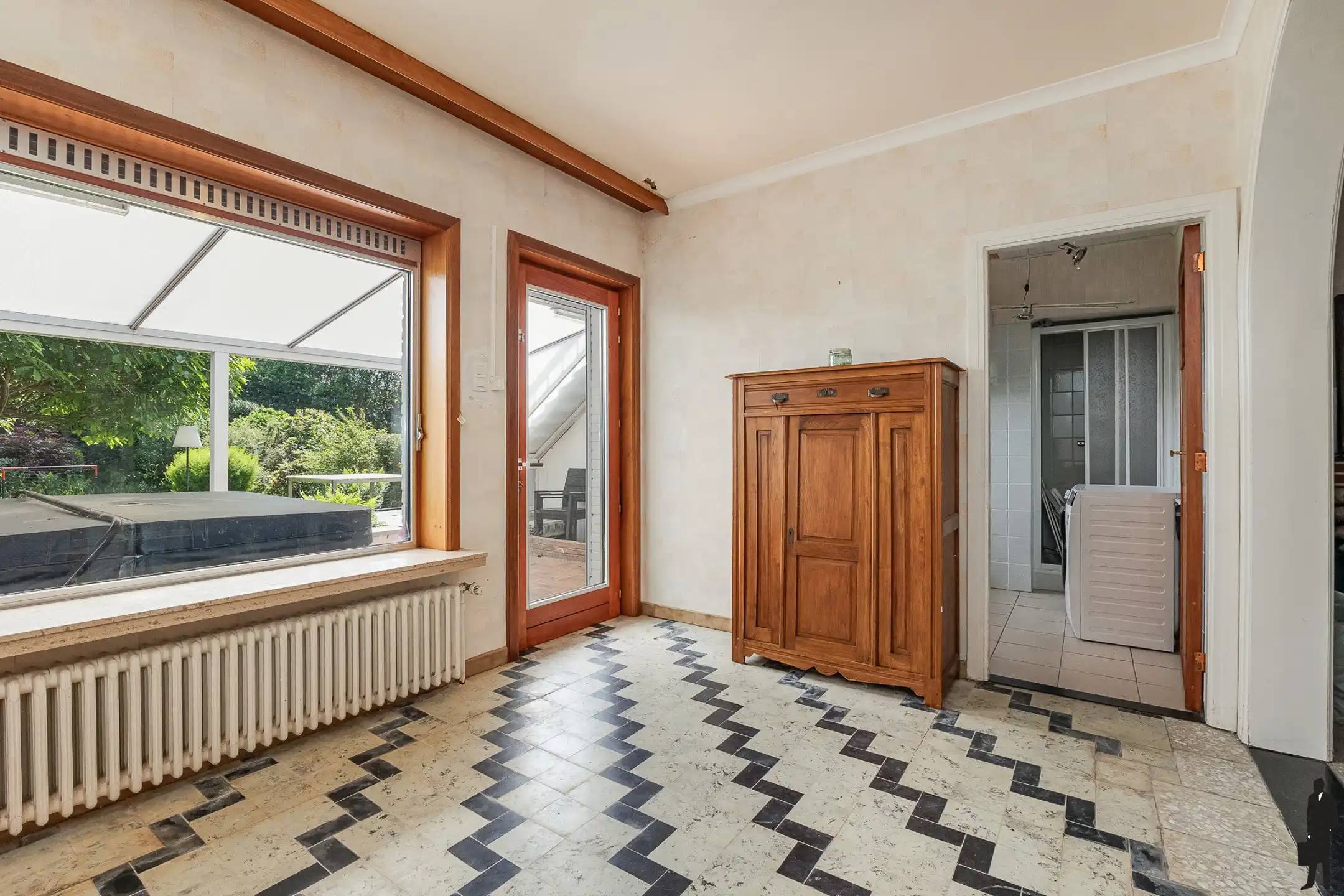 Ruime woning met 5 slpk, zonnige tuin & tal van mogelijkheden foto 8
