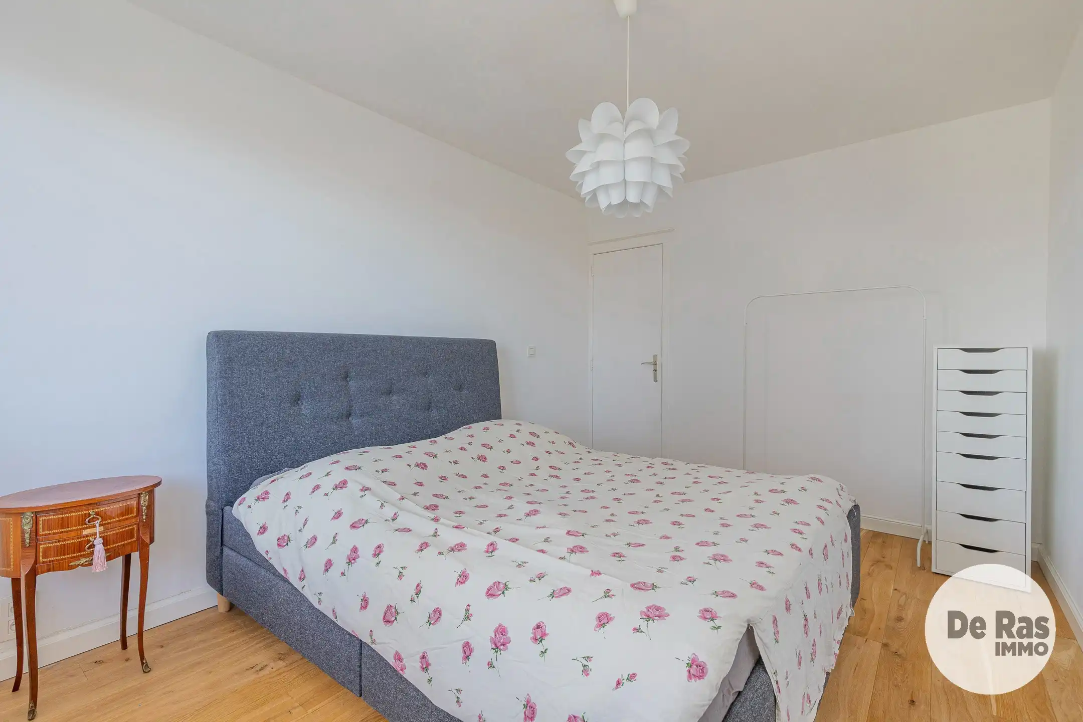 GENT - Instapklaar appartement met 2 kamers en ruim terras foto 11