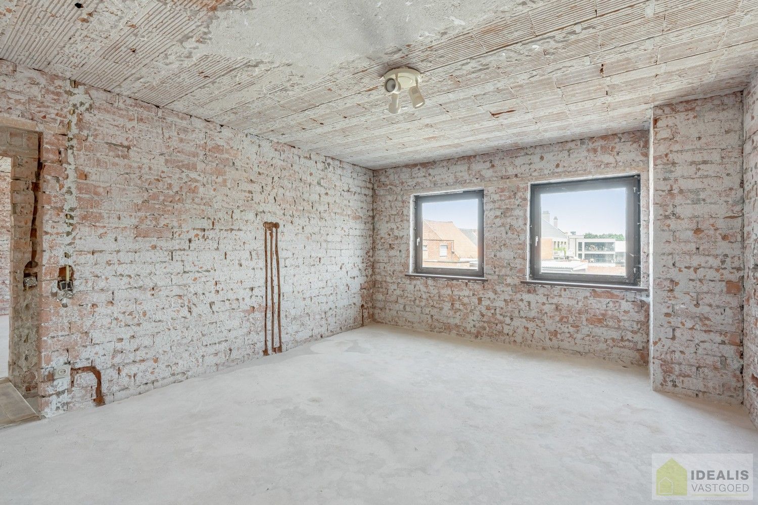 Ruim opgezet, klassevol en naar wens af te werken/ in te richten pand met winkel/kantoorruimte én uiterst ruim appartement met maar liefst 4 slaapkamers foto 19