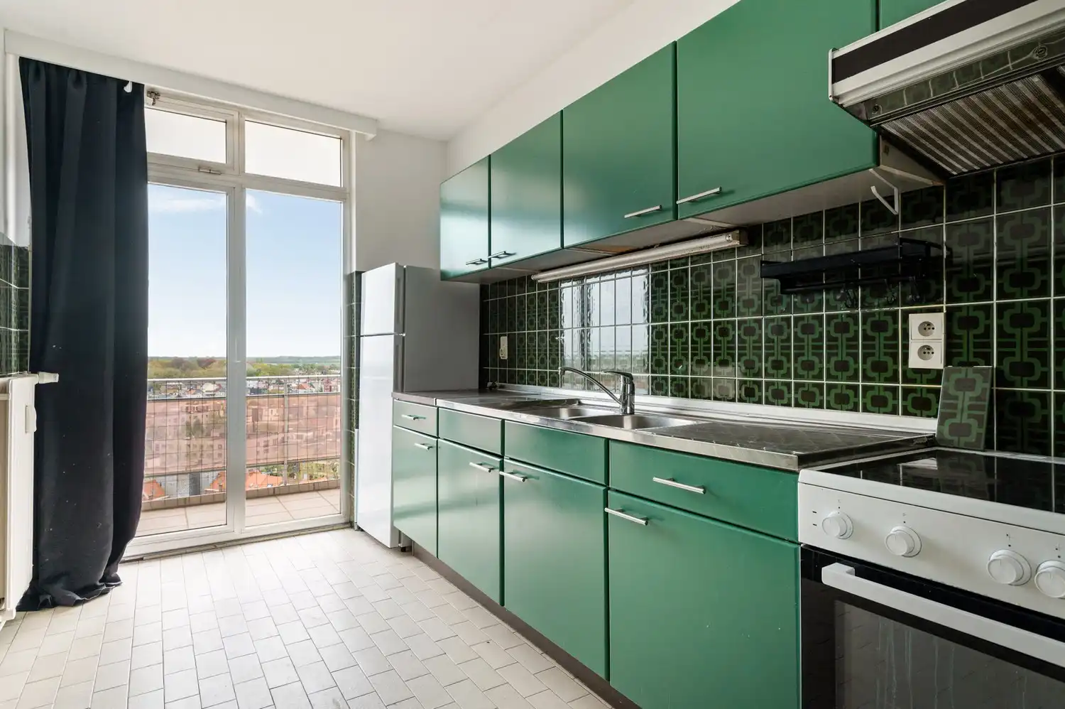 Ruim appartement  met 3 slaapkamers en garage te Berchem! foto 6