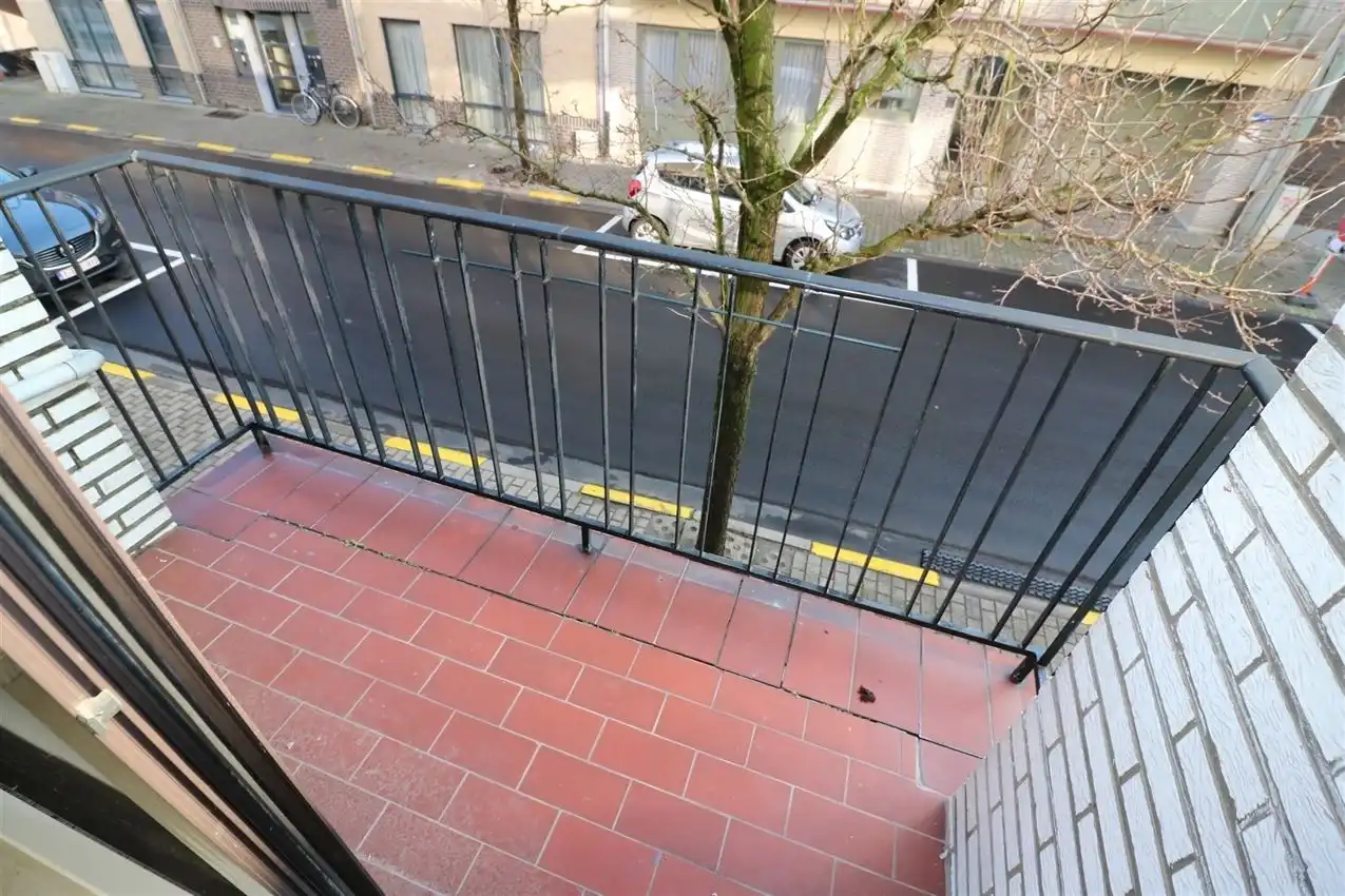 Centraal gelegen app. met 2 slpk. en garage foto 21