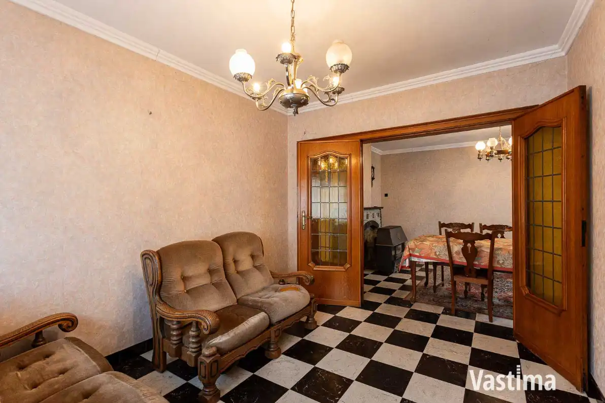 Woning met loods en grote tuin foto 6