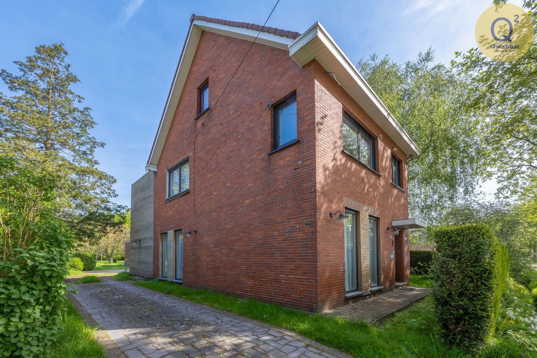 Ruime vernieuwde woning met 4 slpks en grote tuin foto 36