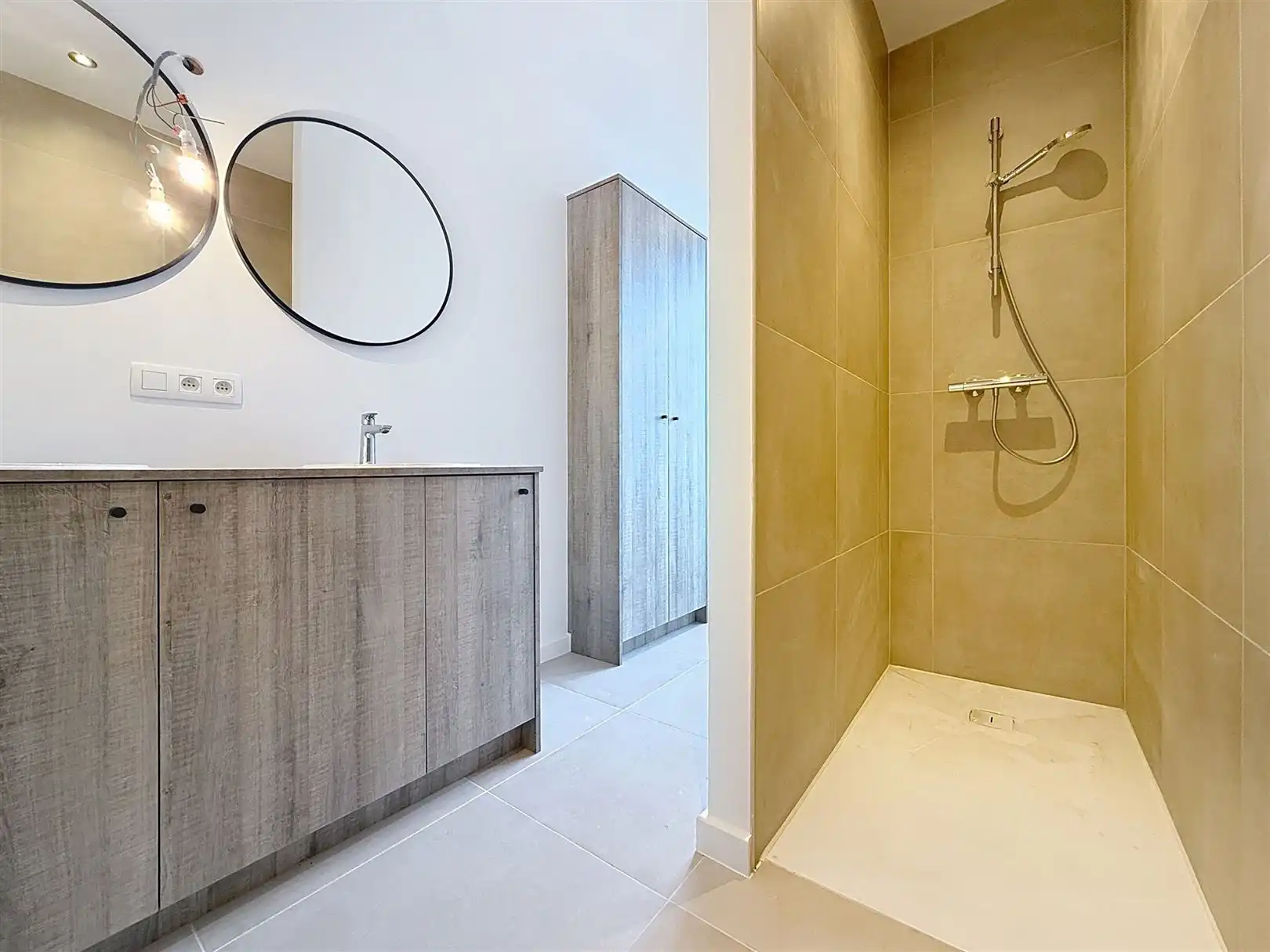 Gerenoveerde stadswoning, 4 slpks, tuin, terras, 2a 43ca foto 48