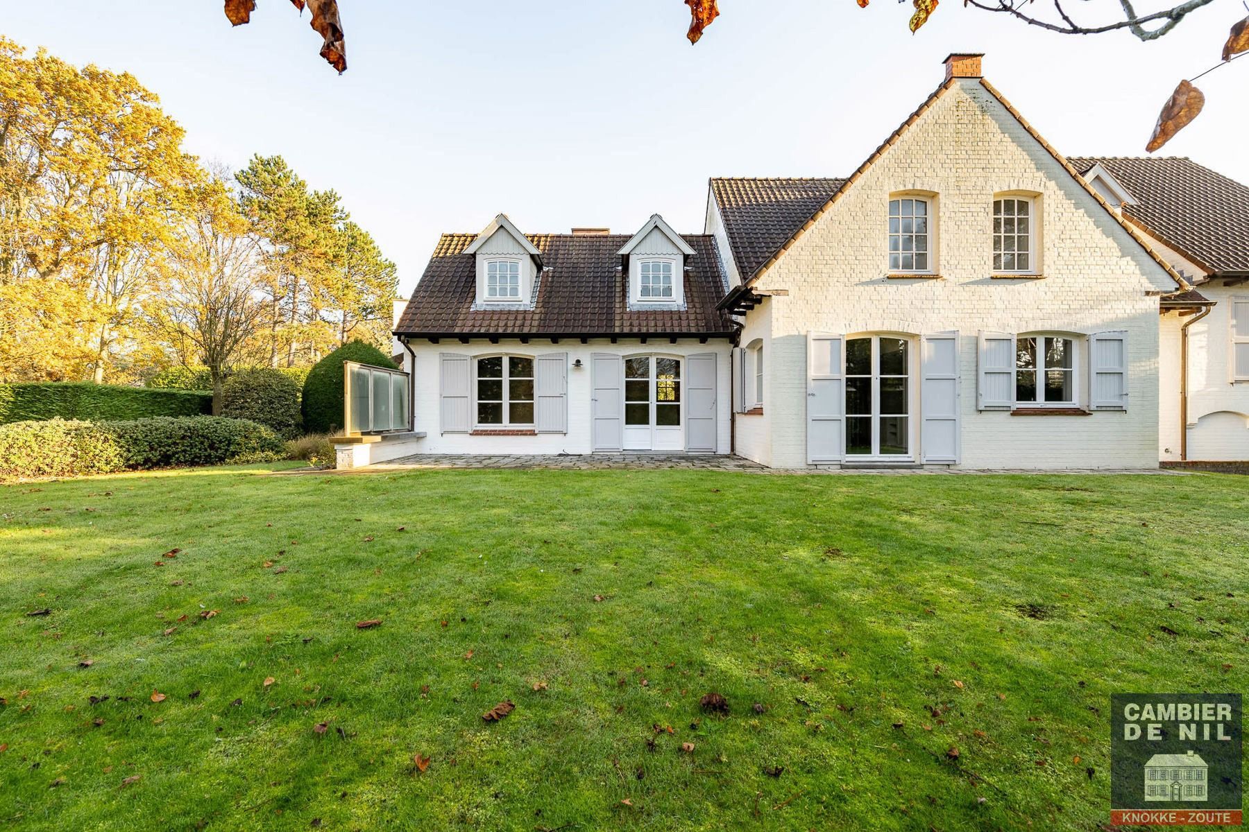 Charmante, ongemeubelde, vrijstaande villa in 2de lijn  in het zoute Zoute nabij de zee & tennis foto 27