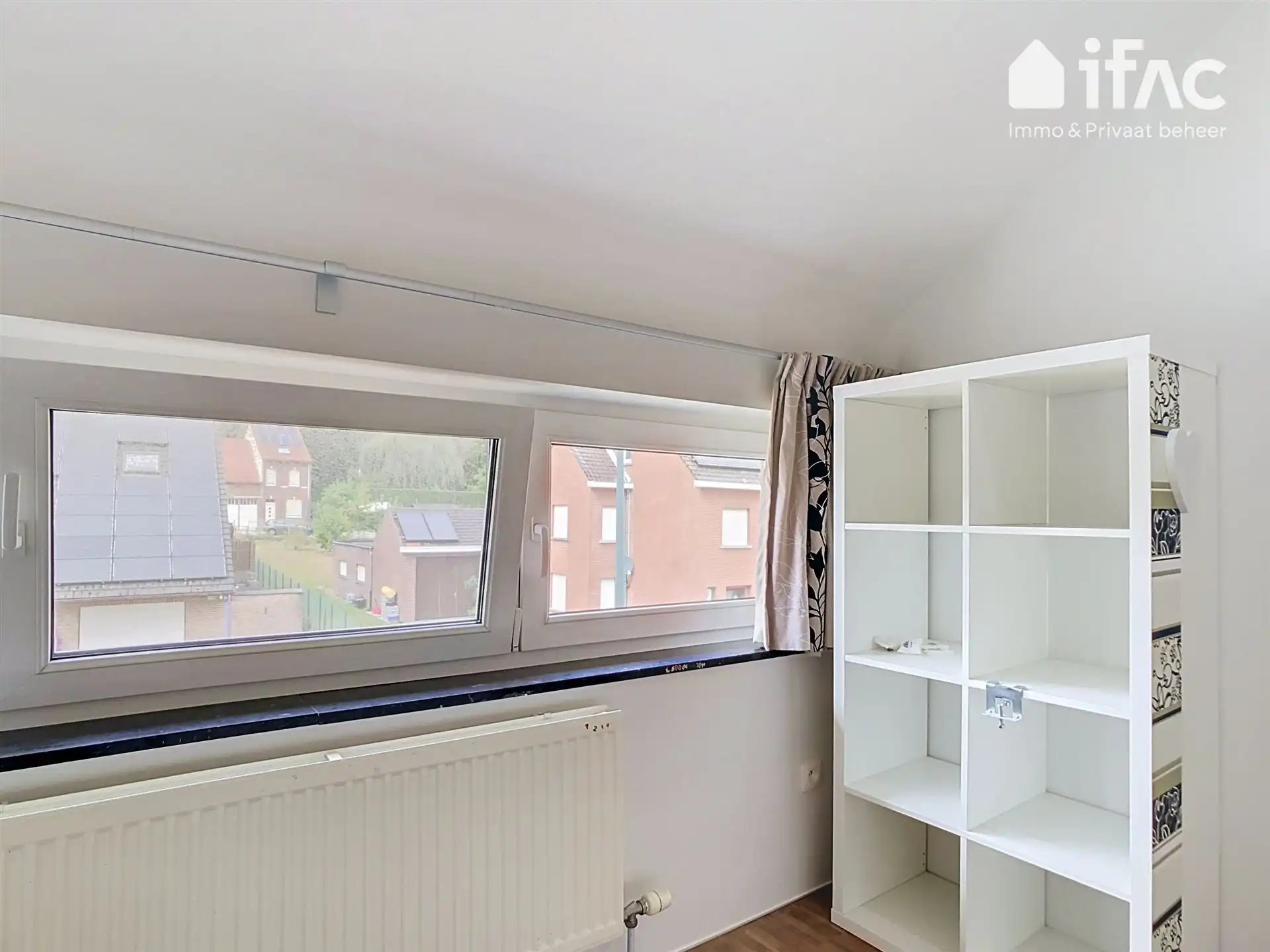 Mooi afgewerkte woning voorzien van zonnepanelen foto 18