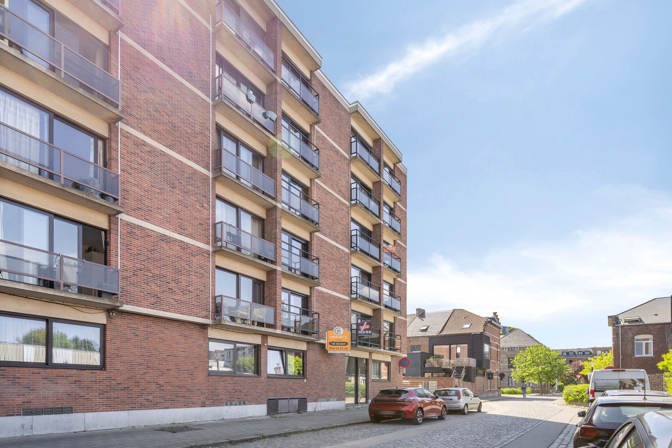 Uitstekend gelegen & volledig vernieuwde studio foto {{pictureIndex}}