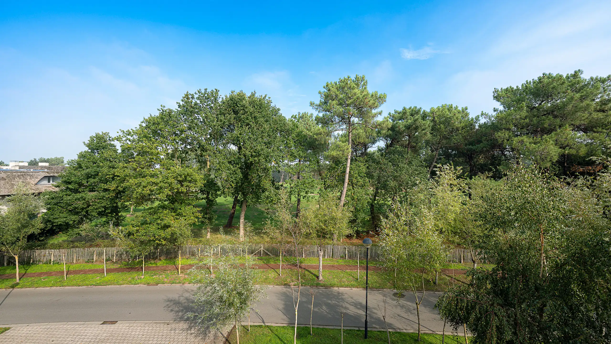 Karaktervolle koppelvilla aan de Royal Zoute Golf Club foto 29