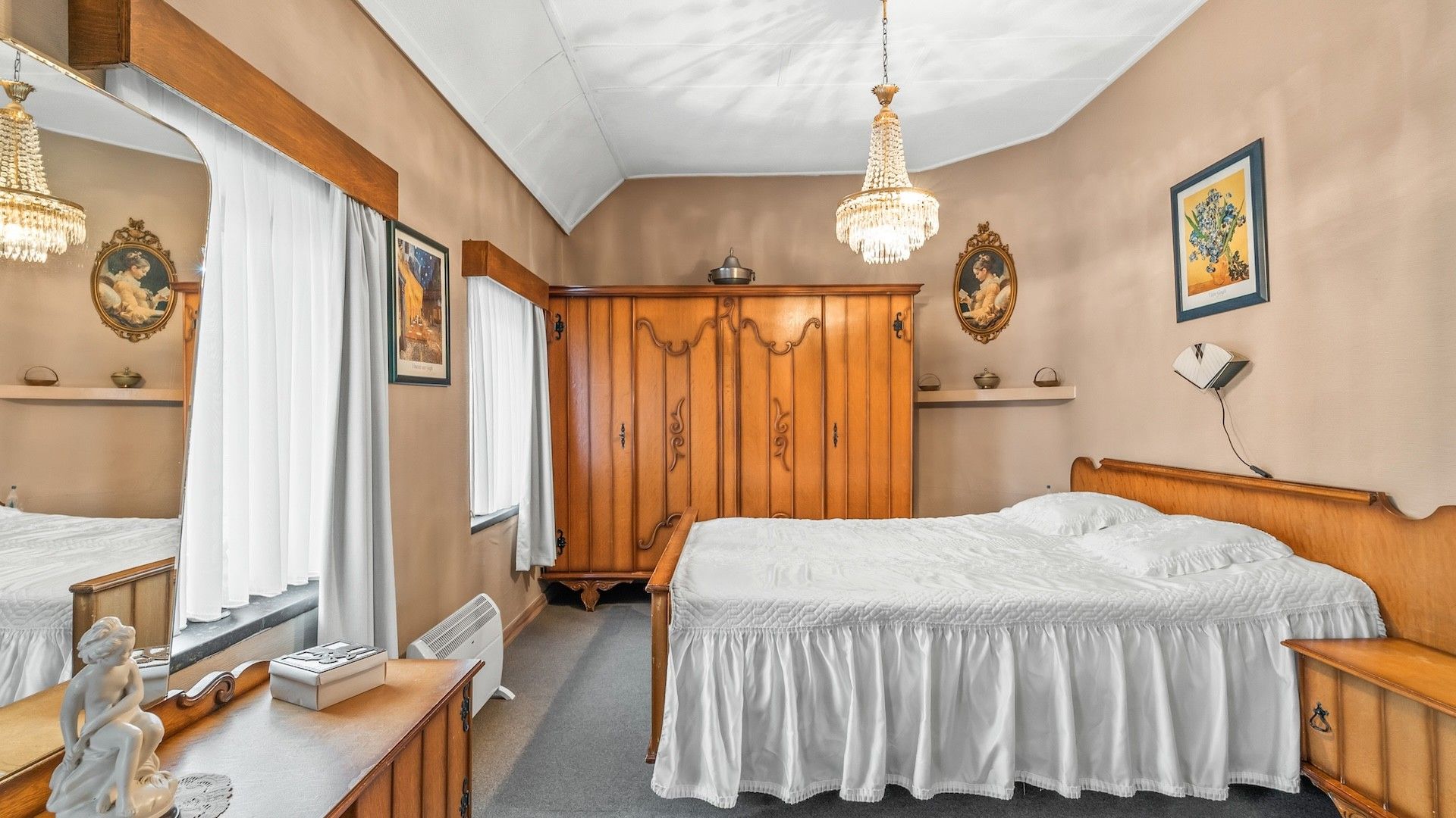 Te renoveren woning (G.B.) met 3 slpkrs  te Genk foto 11