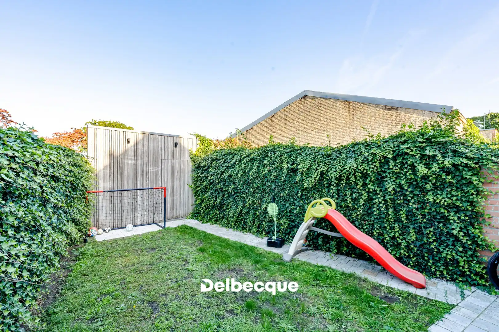 Instapklare halfopen woning in topbuurt te Sint-Andries foto 6