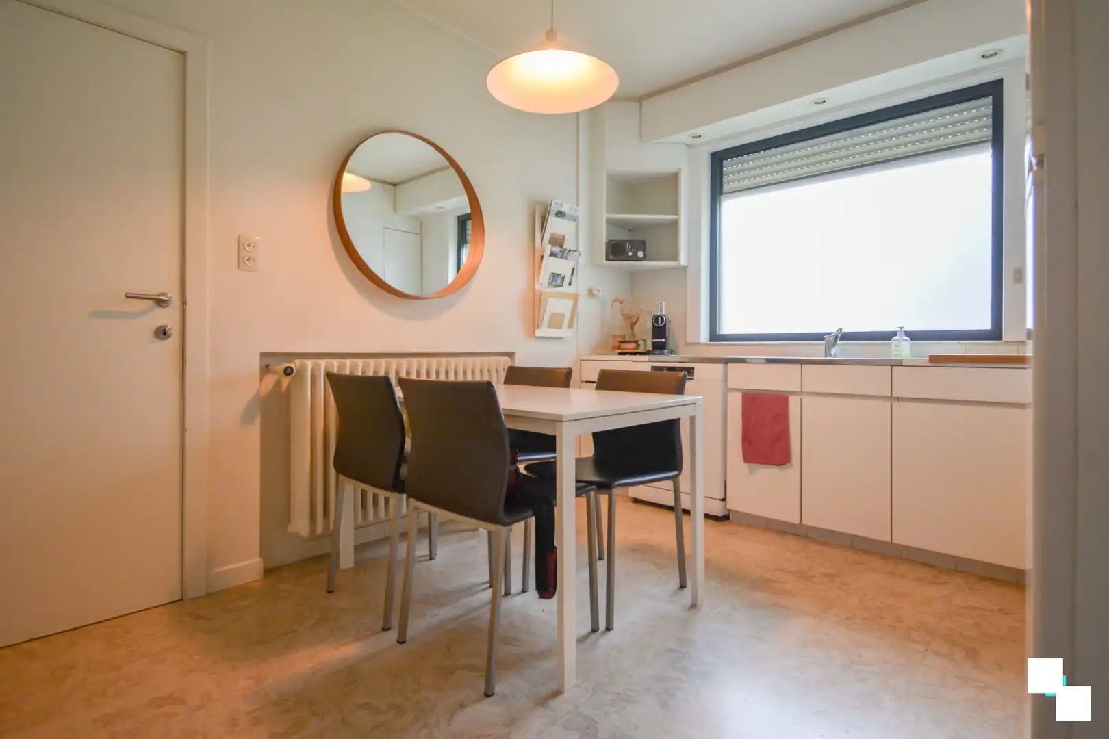 Ruime gesloten woning met 3 slaapkamers en prachtige tuin foto 7