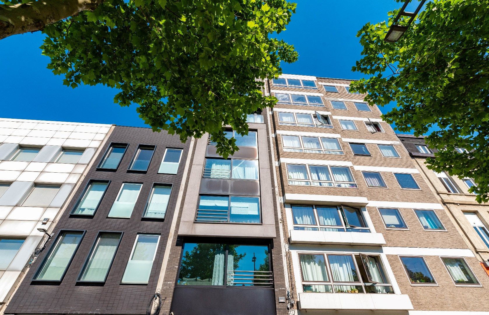 Modern 2 slaapkamer appartement foto {{pictureIndex}}