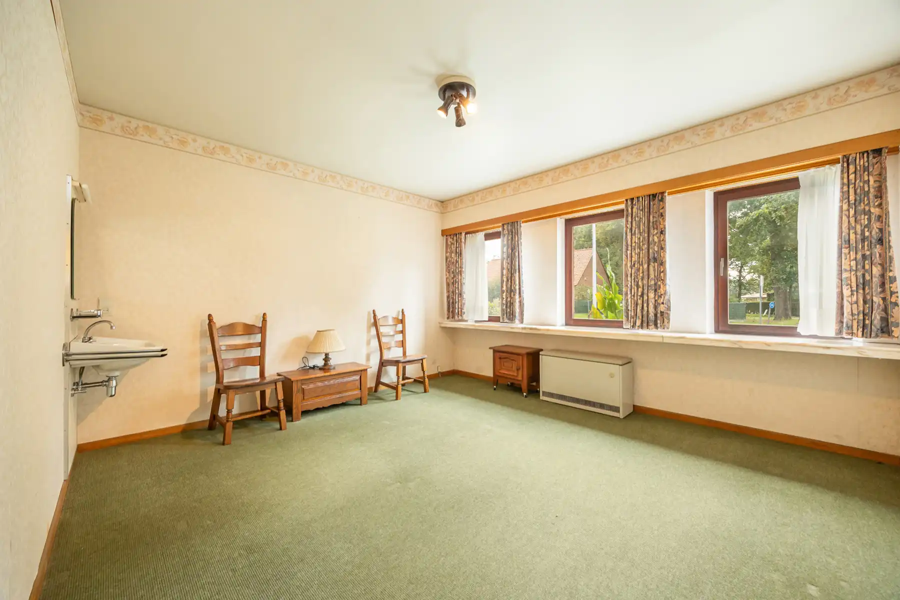 Laagbouwwoning met 3 slaapkamers en garage op een perceel van 629m².  foto 17