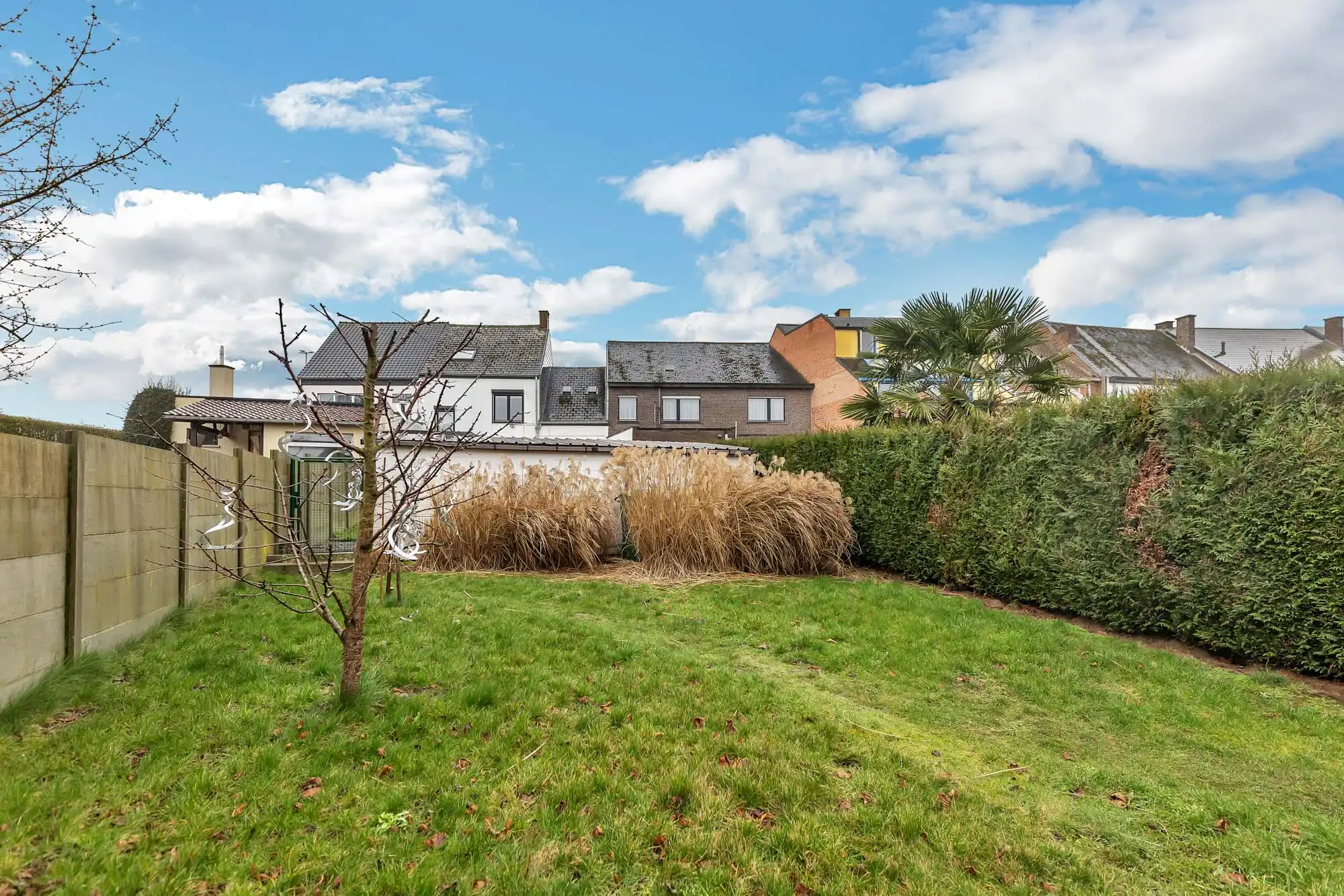 Strategisch gelegen, instapklare woning met veel potentieel foto 26