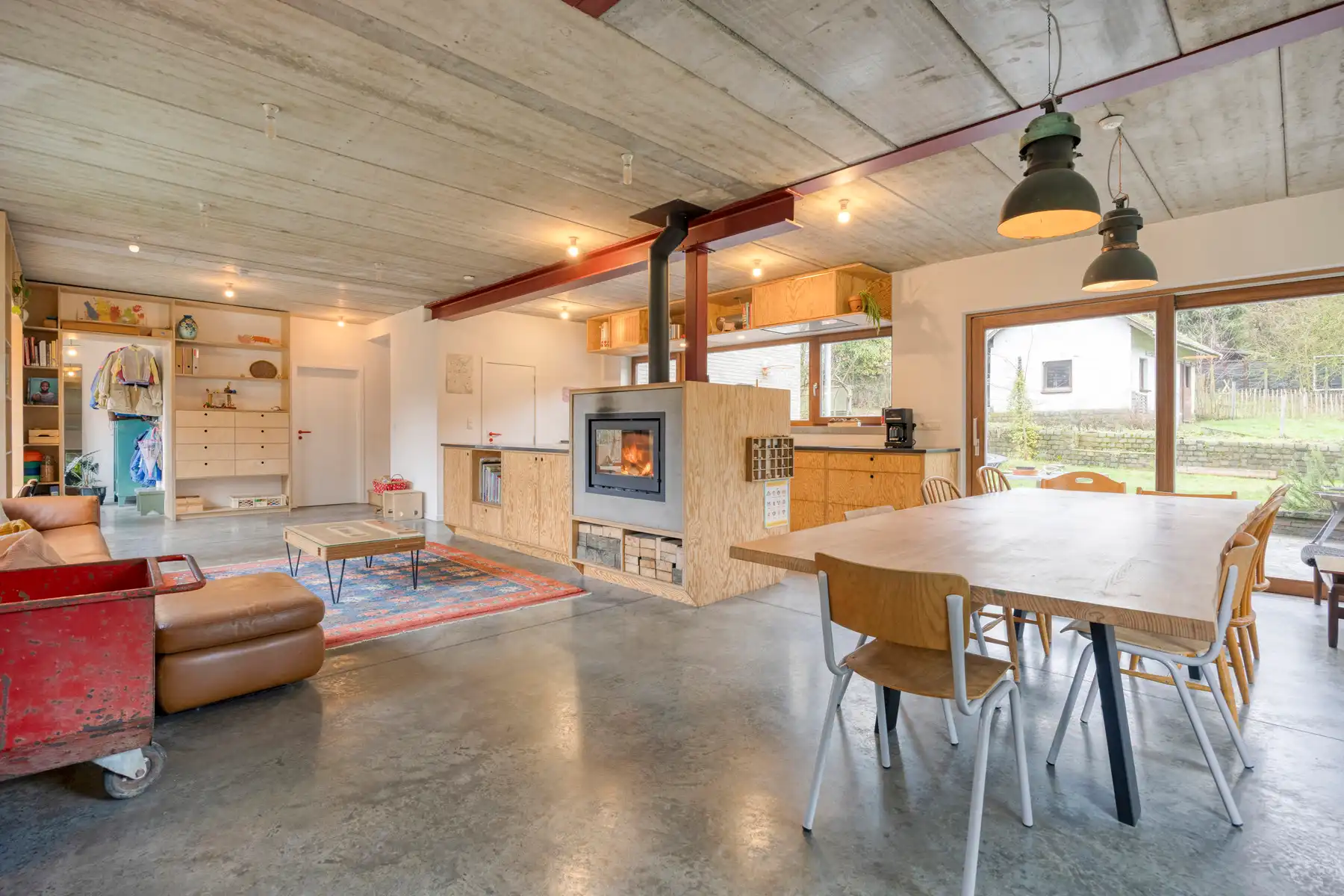 Ruime villa in een groene omgeving foto 7