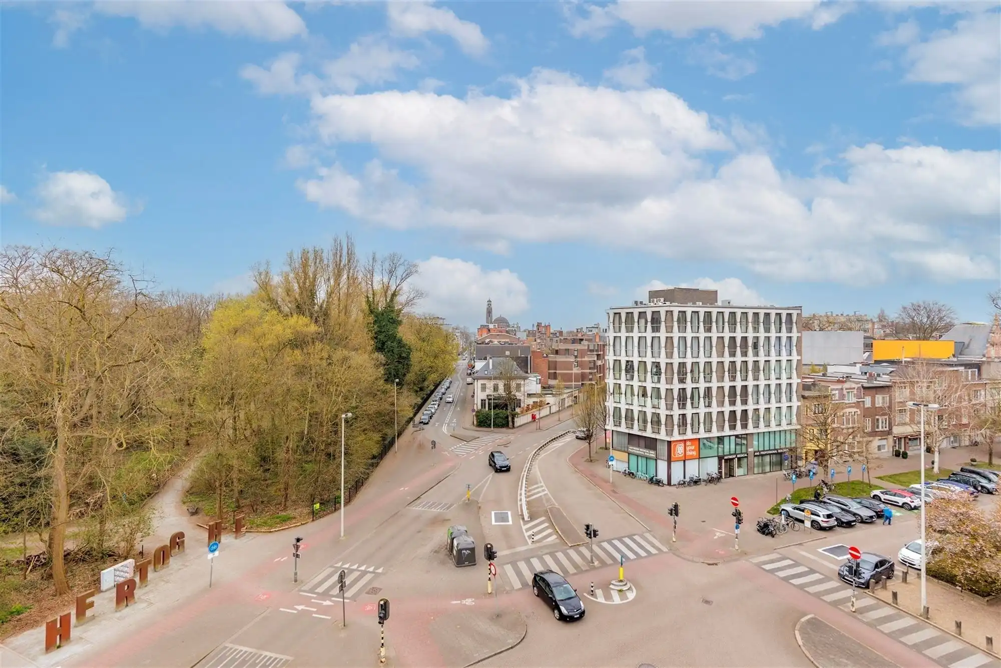 Gerenoveerde en lichtrijke studio met open uitzicht foto 10