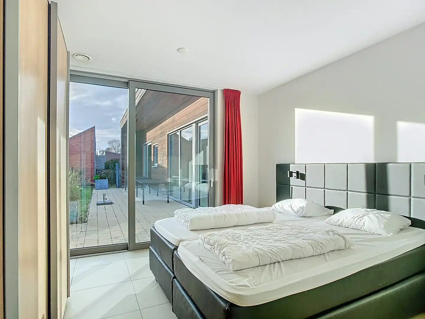 Bungalow op toplocatie in Faropark foto 14