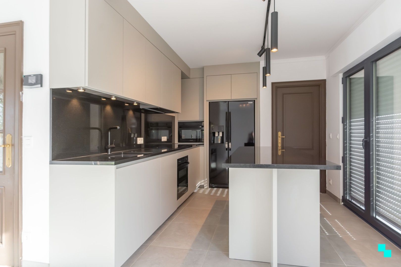 Ruime woning op rustige locatie te Wetteren foto 5