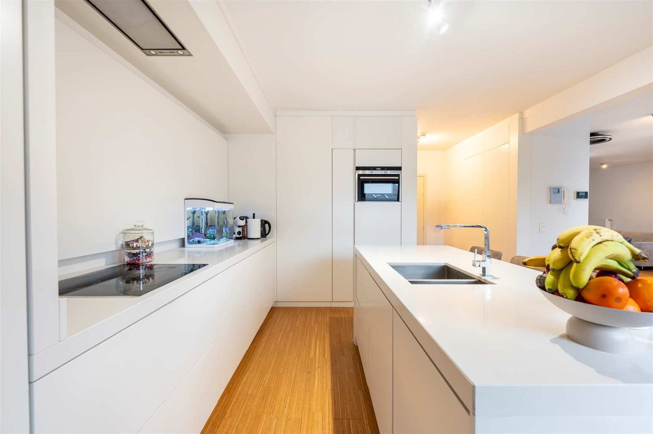 Modern & trendy appartement incl. garage foto {{pictureIndex}}