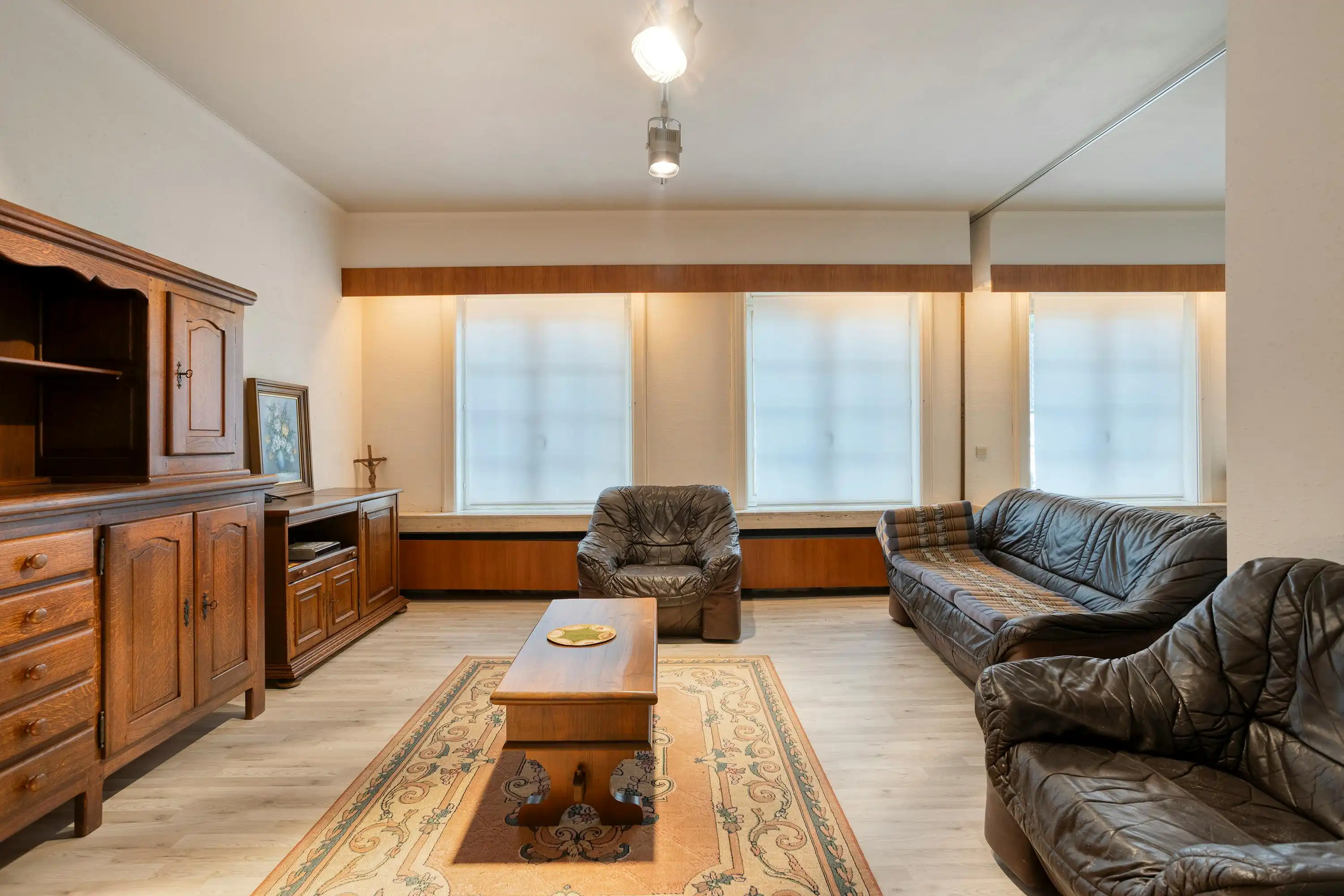 Mooi gelegen landhuis te koop in Meerbeke foto 19