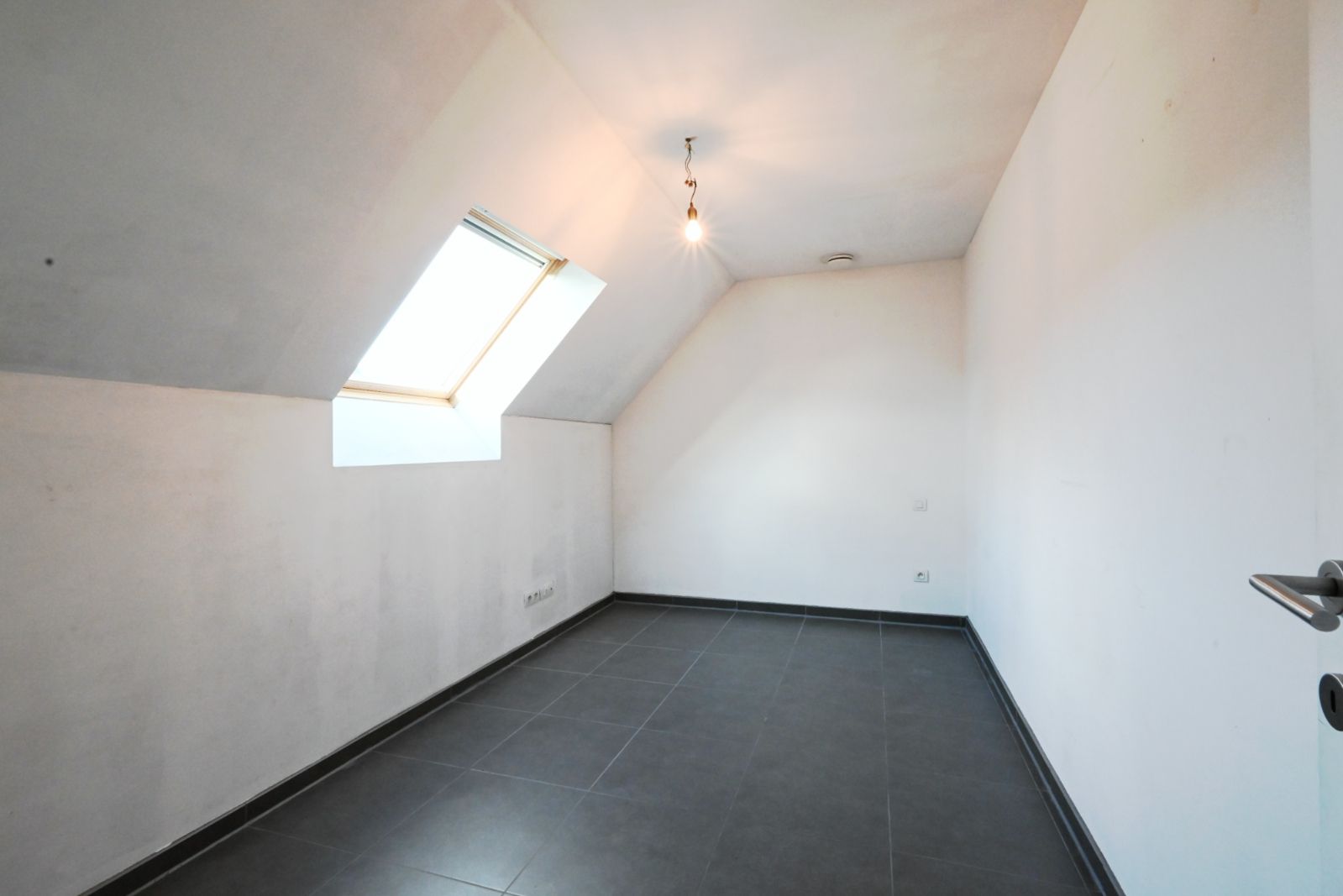 Ruim appartement te Ardooie! foto 11