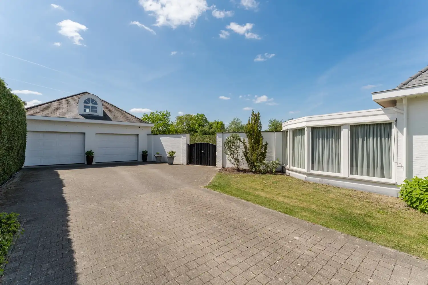 Villa landhuis op een gunstige locatie vlakbij de Nederlandse grens! foto 40