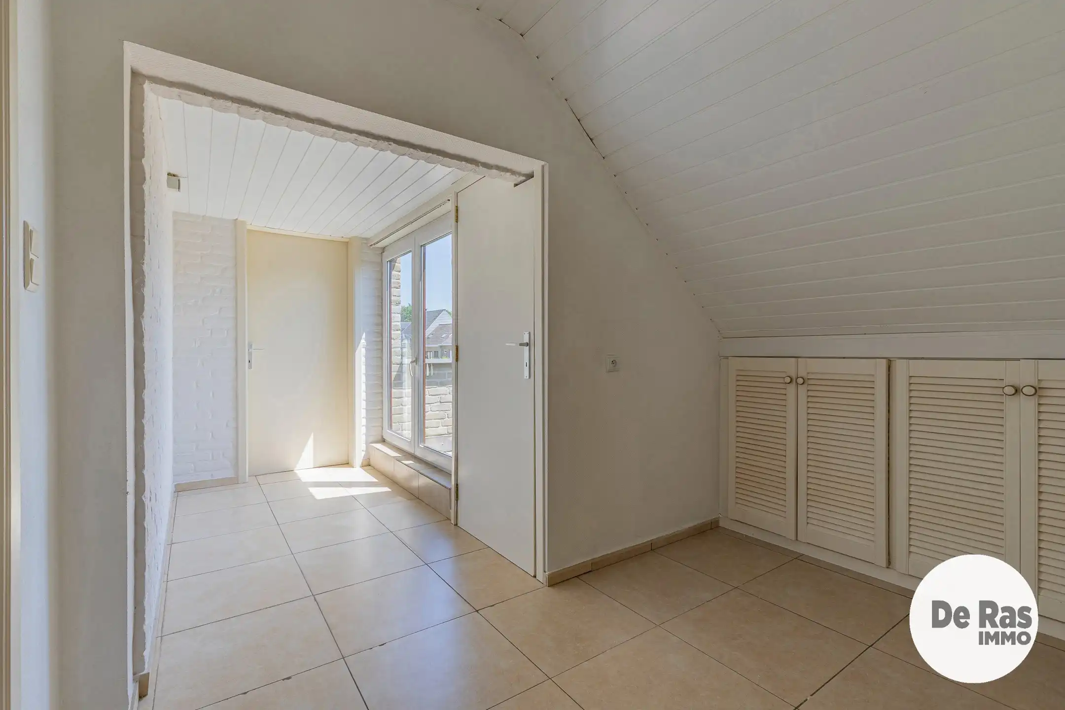 LIEDEKERKE-beletage/duplex met garage, terras op toplocatie  foto 18