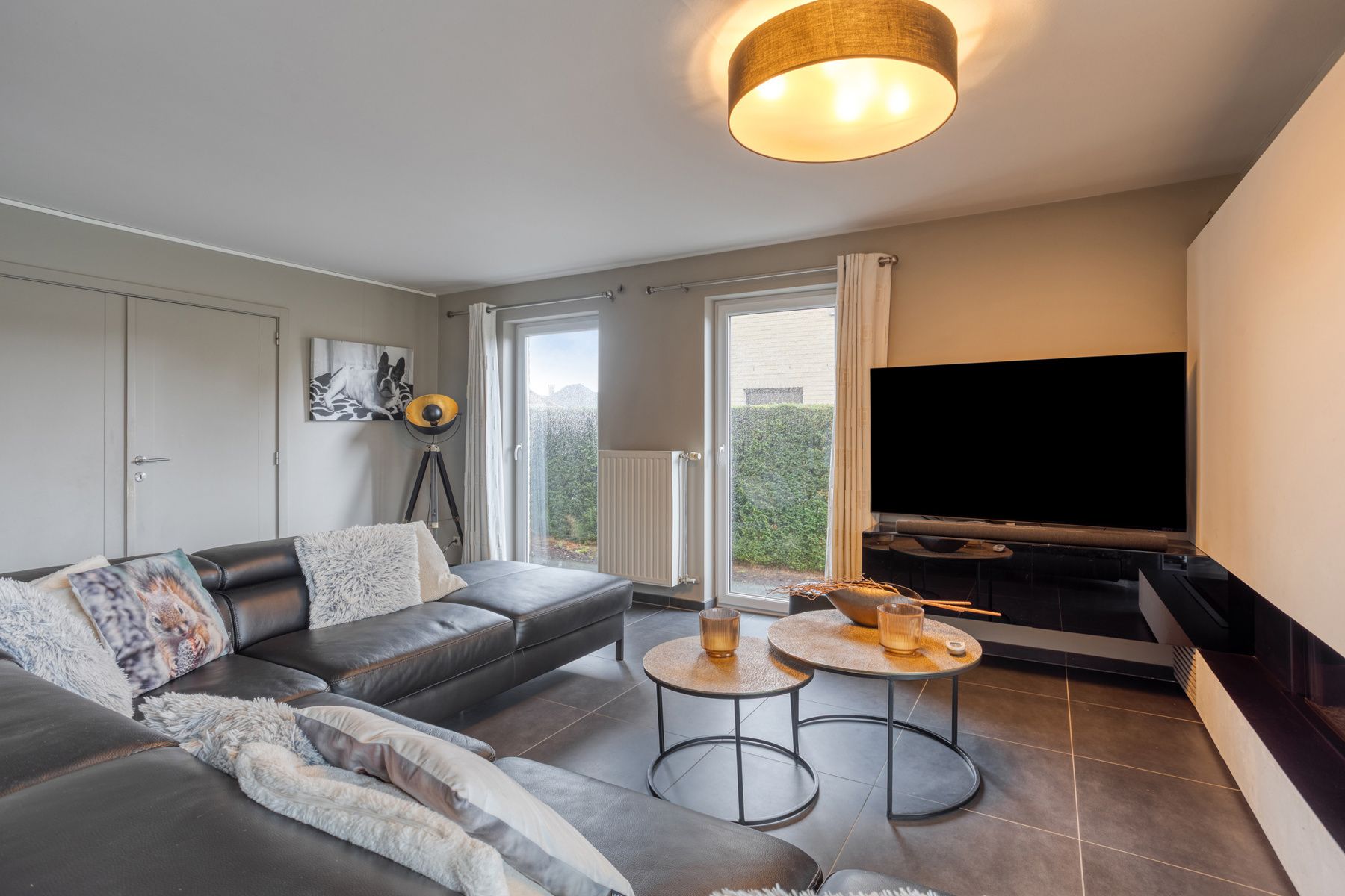 Landelijk gelegen ruime villa op 11a foto 4