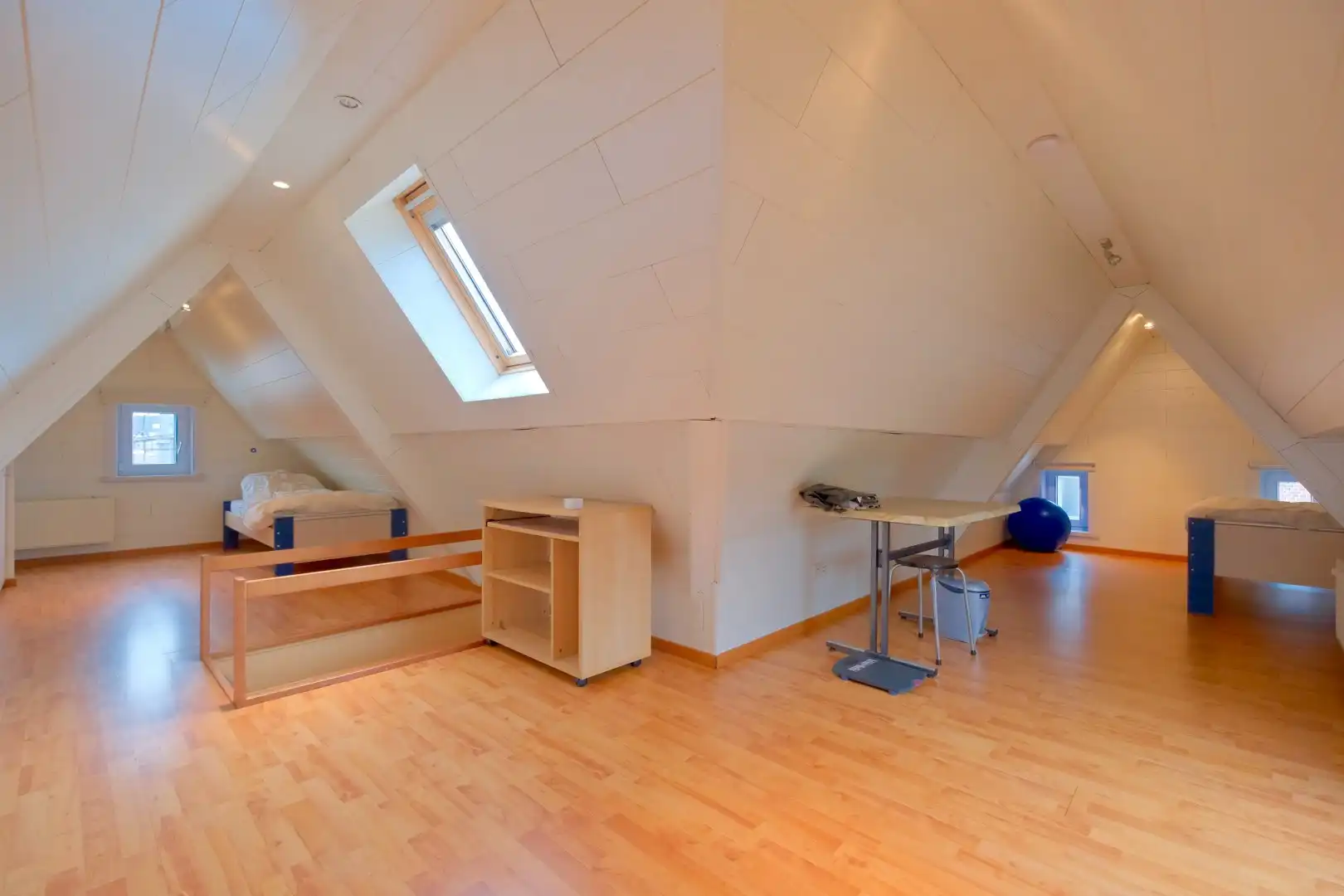 Lichtervelde - Ruim multifunctioneel pand op toplocatie! foto 12