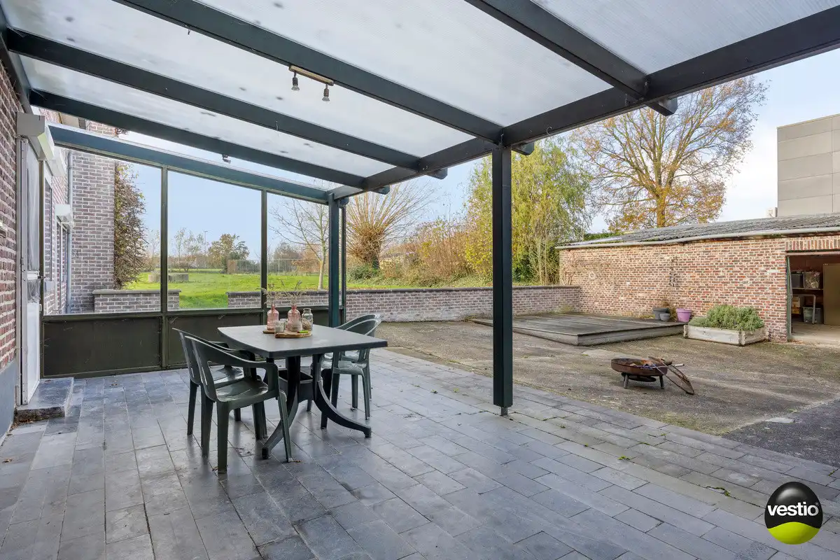 HOEVEWONING OP 26A85CA IN STADSRAND BILZEN. foto 22