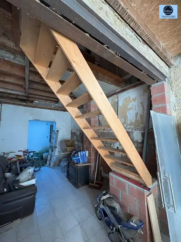 RUIME TE RENOVEREN WONING MET TUIN foto 5