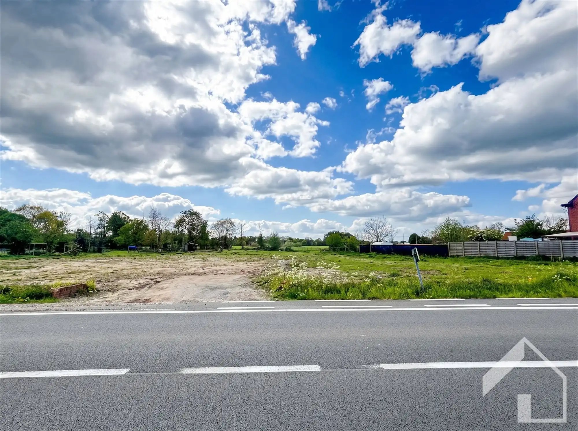 bouwgrond voor open bebouwing - lot 1 foto {{pictureIndex}}