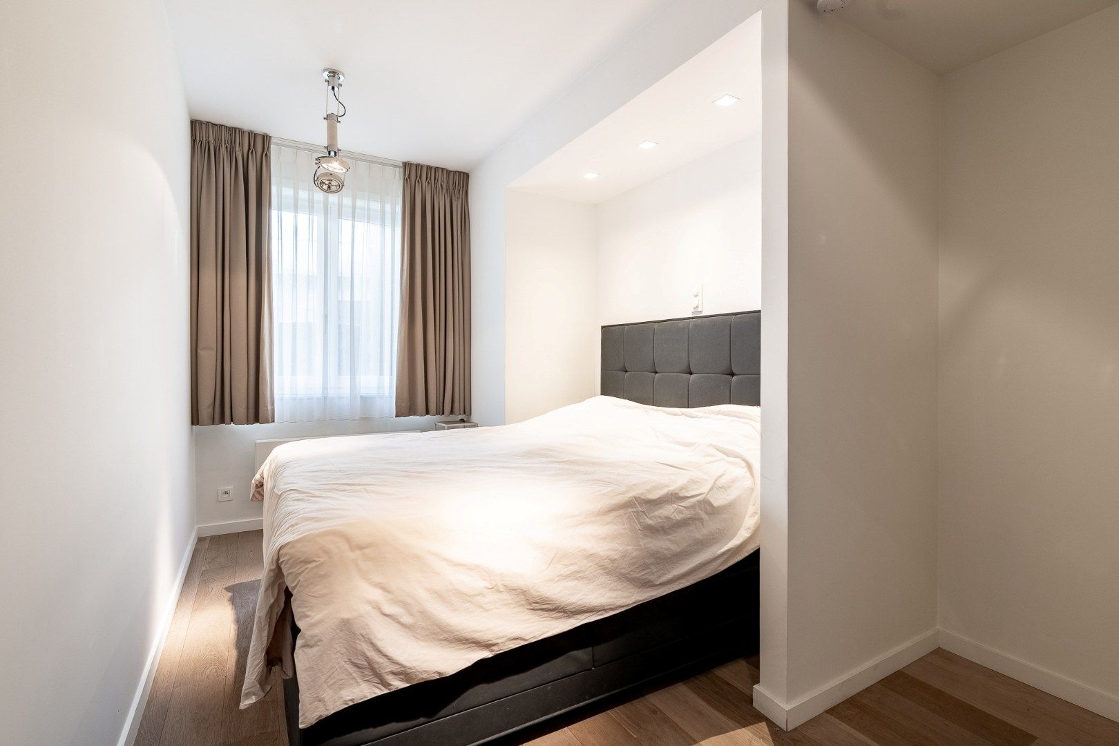 Stijlvol appartement op wandelafstand van het Albertstrand foto 18