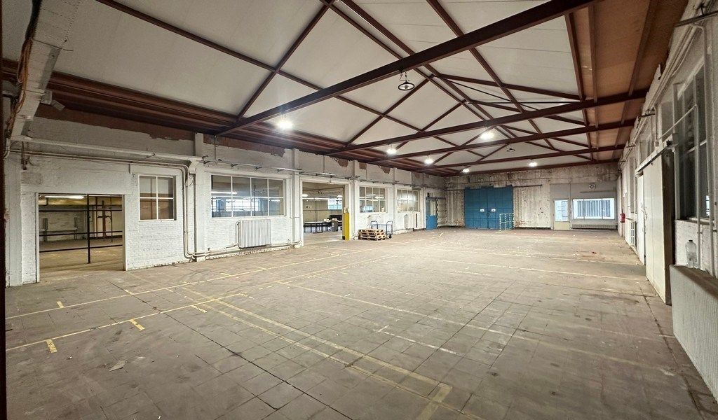 Mooi ingerichte kantoren met opslagmogelijkheid te huur in Sint-Niklaas foto 19