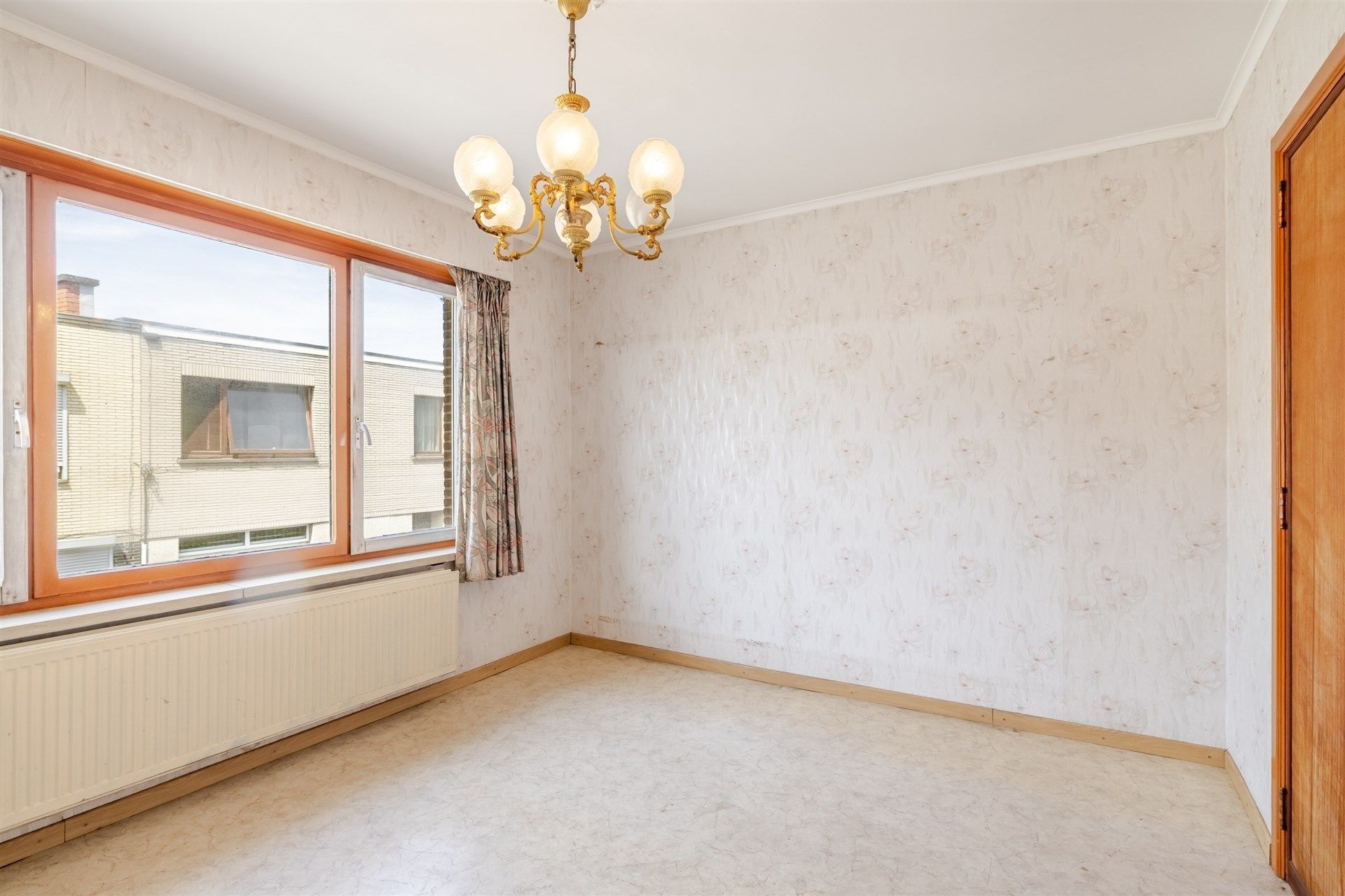 Halfopen renovatiewoning met  verdere mogelijkheden in centrum Wetteren foto 21