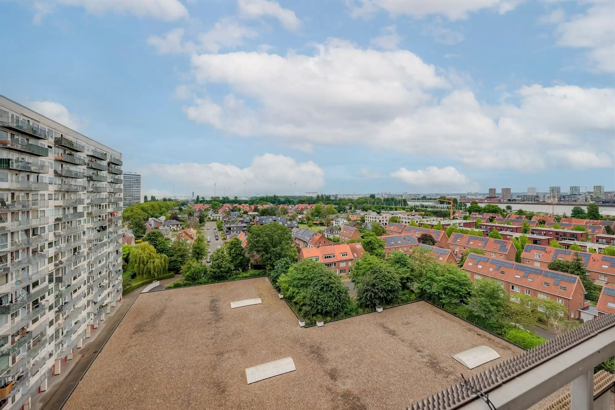 Instapklaar 2 slpk appartement met autostaanplaats foto 14