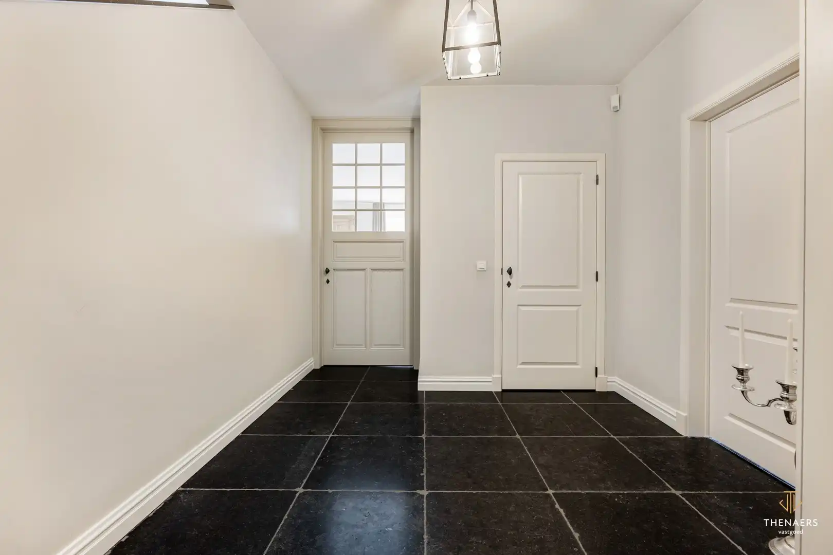 Stijlvolle pastoriewoning met ruimte, comfort en een prachtig afgewerkt geheel in Sint-Truiden. foto 13