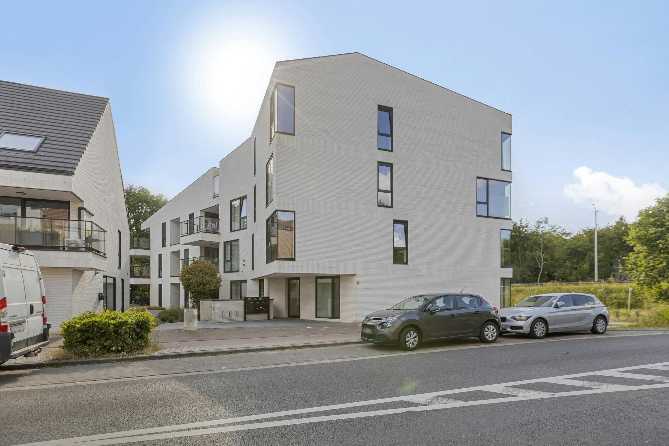 Lichtrijk & Luxueus gelijkvoersappartement in Genk foto 21