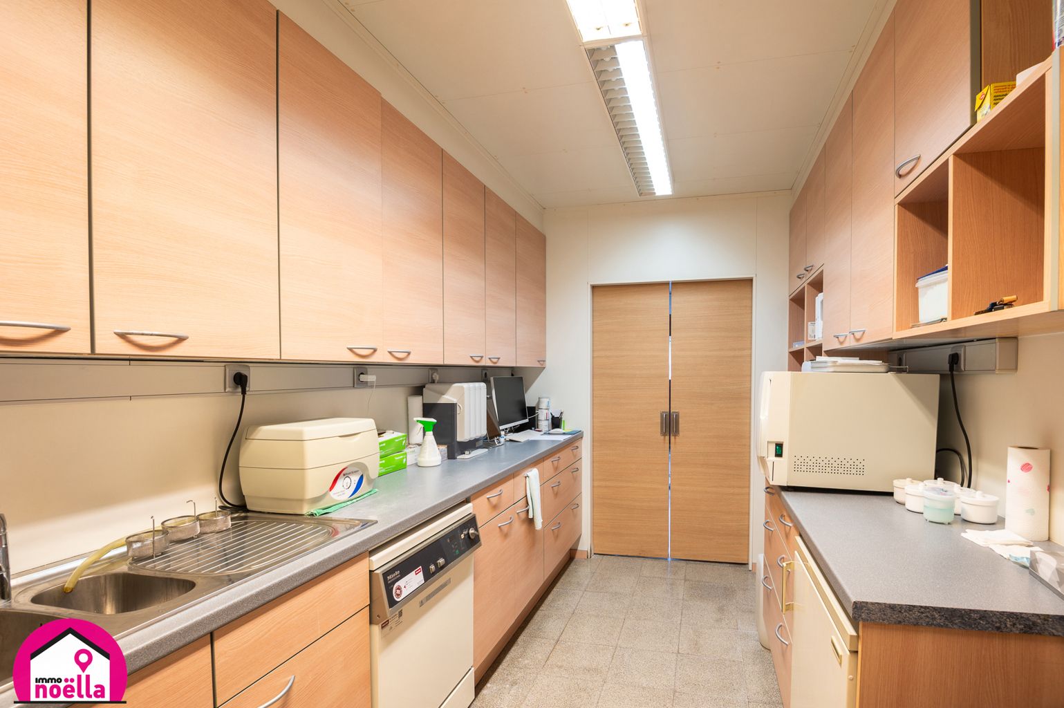 Te koop te Westende prachtige woning met handelsruimte ! foto 45