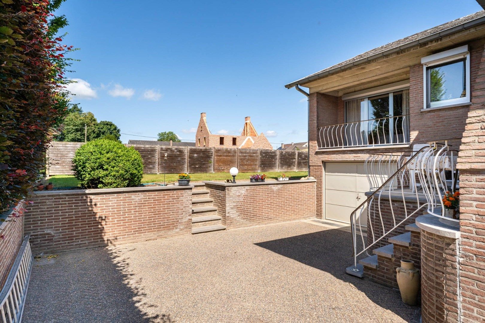 Uitstekend onderhouden vrijstaande bungalow woning op 6a 47ca in een gegeerde woonbuurt vlakbij het centrum van Bilzen foto 27