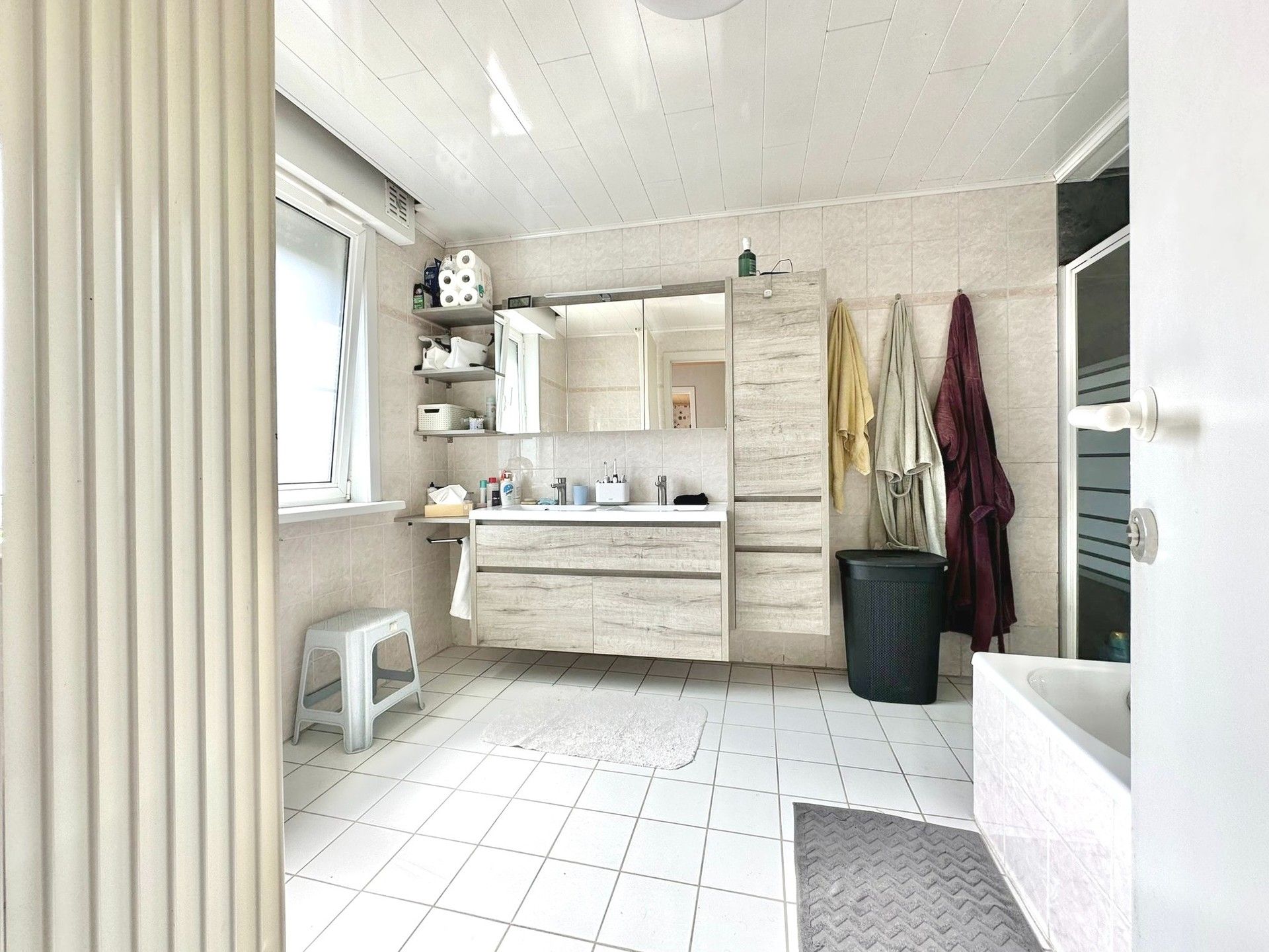BREDEGEVEL-WONING MET 3 KAMERS, GROTE GARAGE & TUIN foto 27